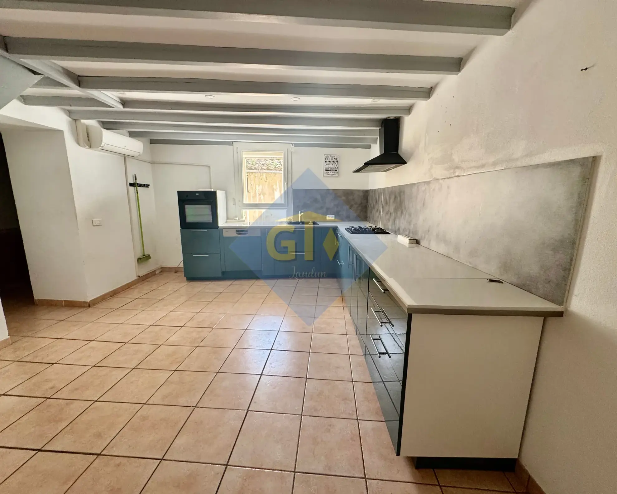 Charmante maison de village avec garage à Laudun - 76 m² 