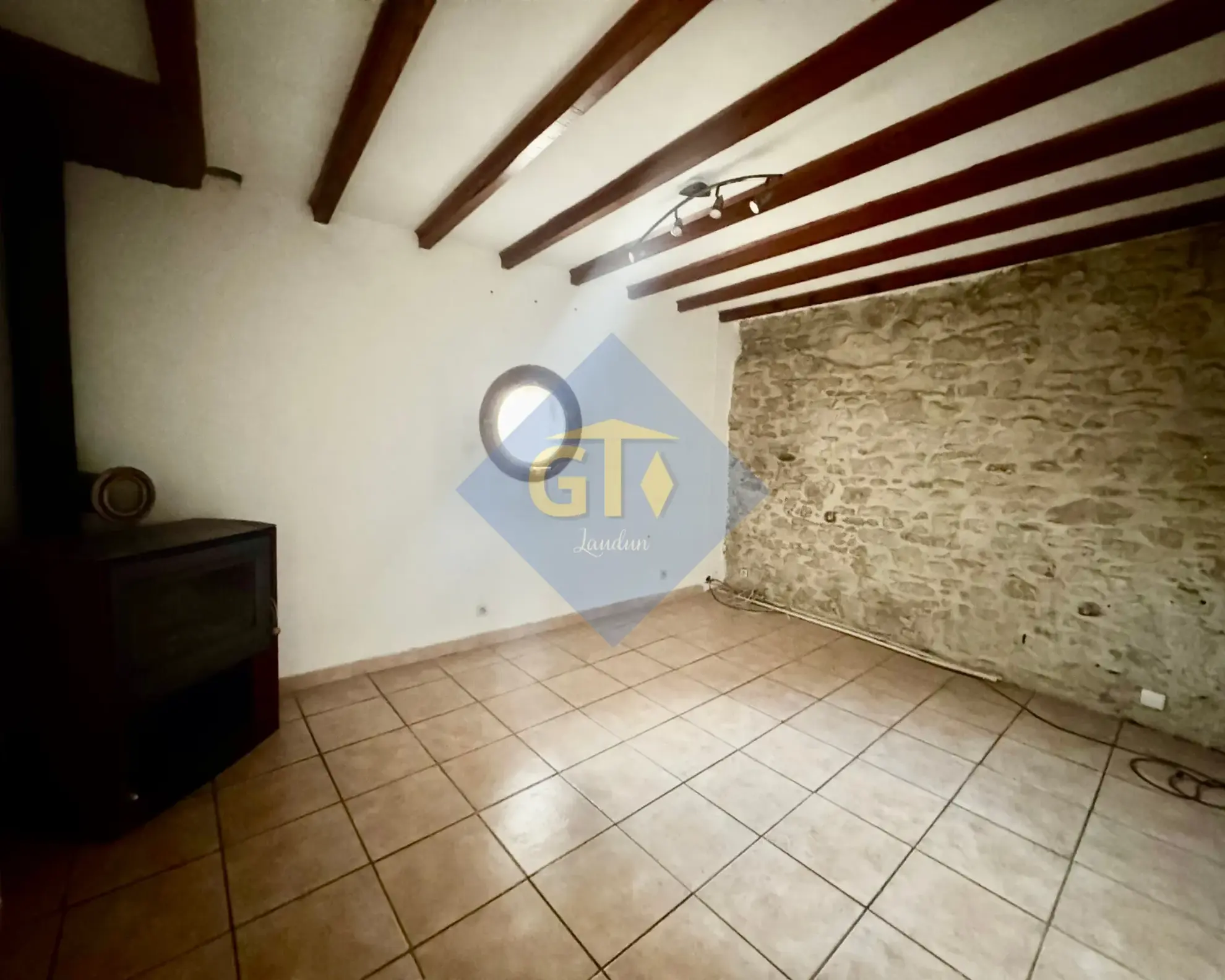 Charmante maison de village avec garage à Laudun - 76 m² 