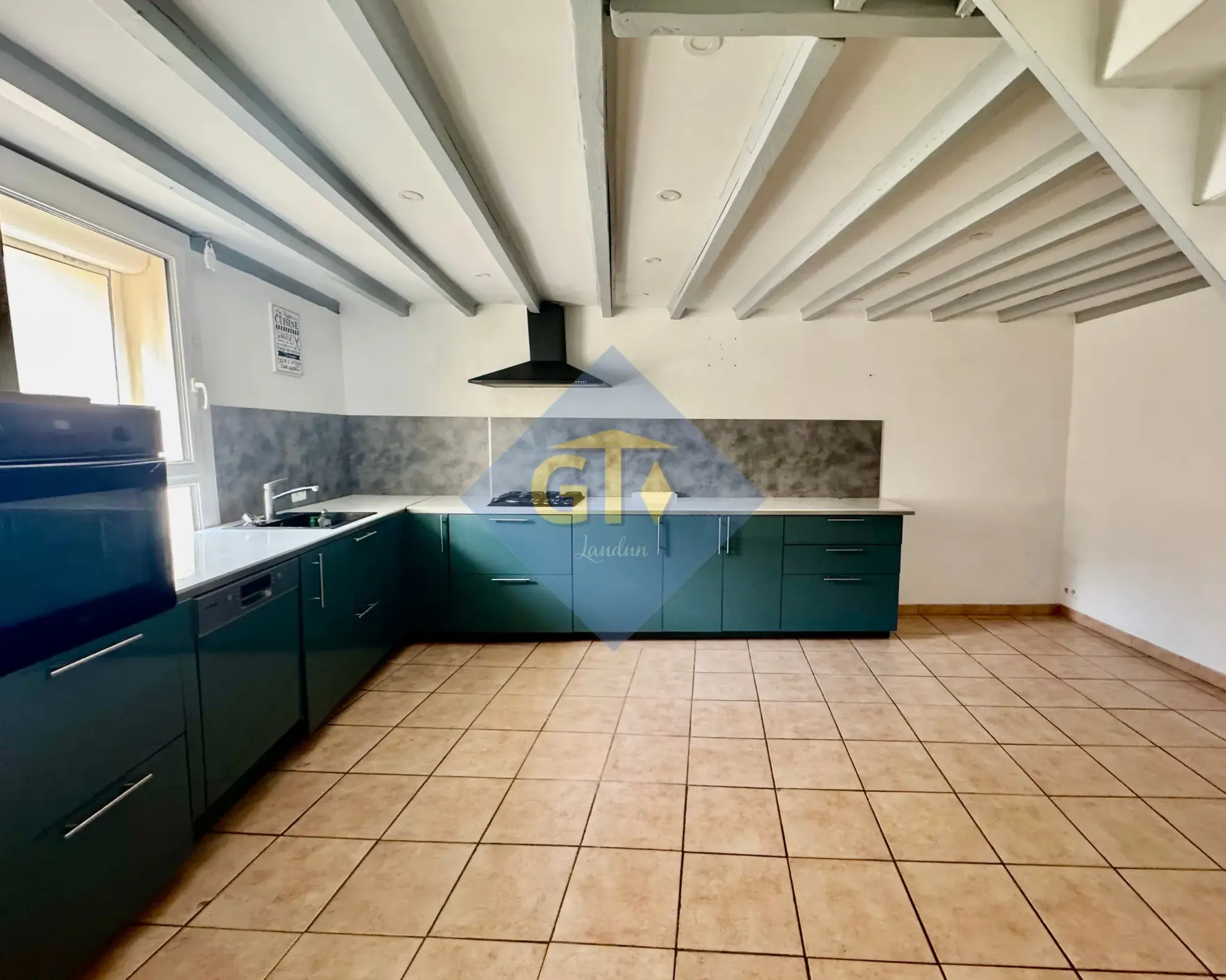 Charmante maison de village avec garage à Laudun - 76 m²