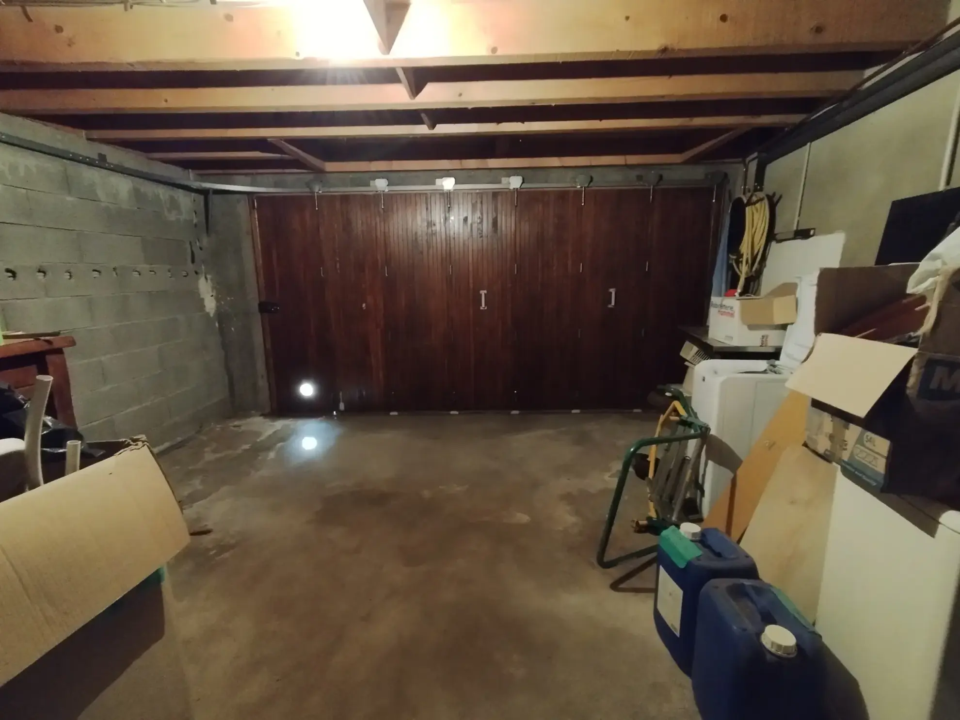 Maison familiale de 113 m² à Thiers avec 4 chambres, garage et cour 