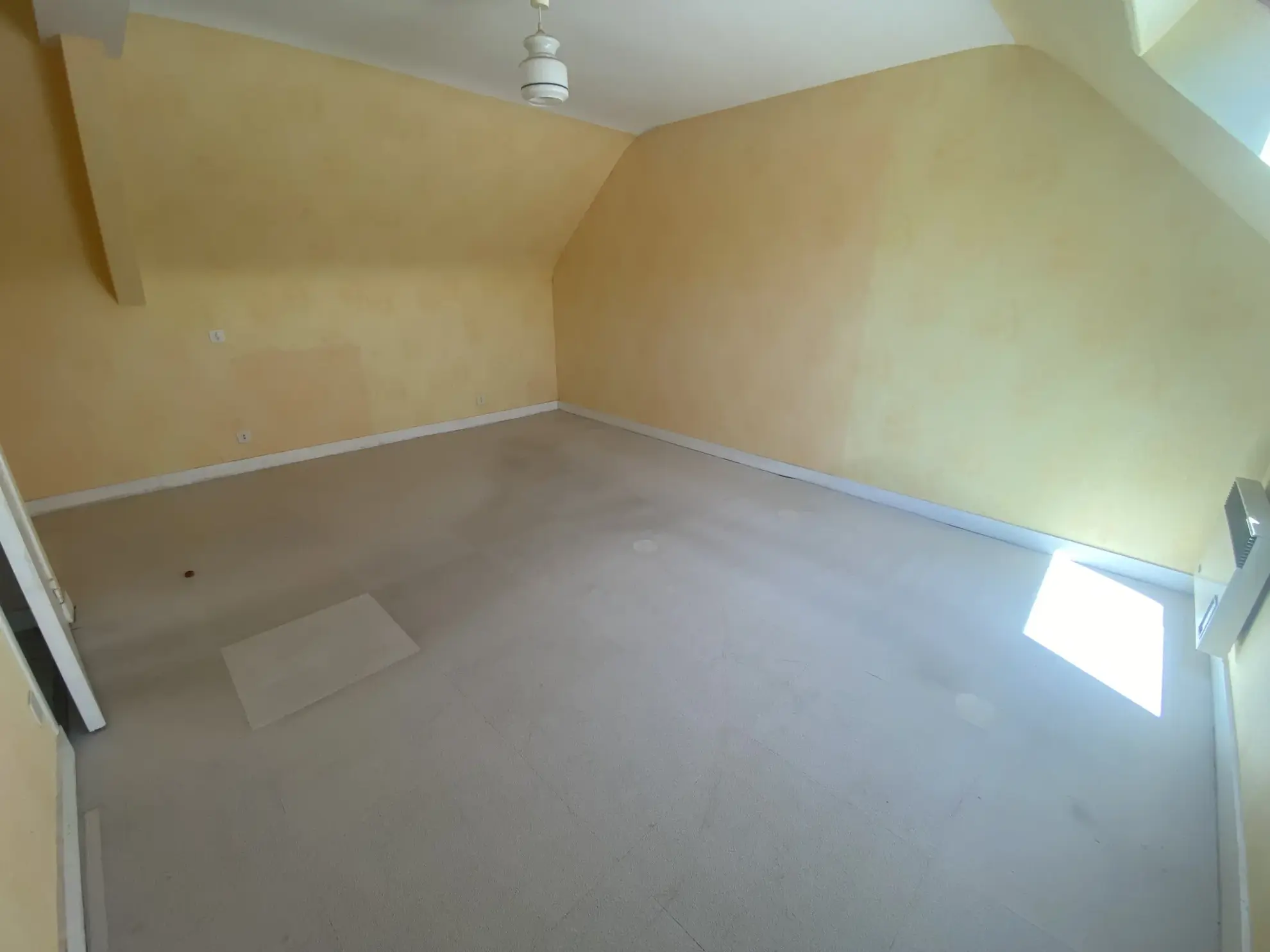 Maison à Guemene sur Scorff à 20 min de Pontivy avec terrain constructible 