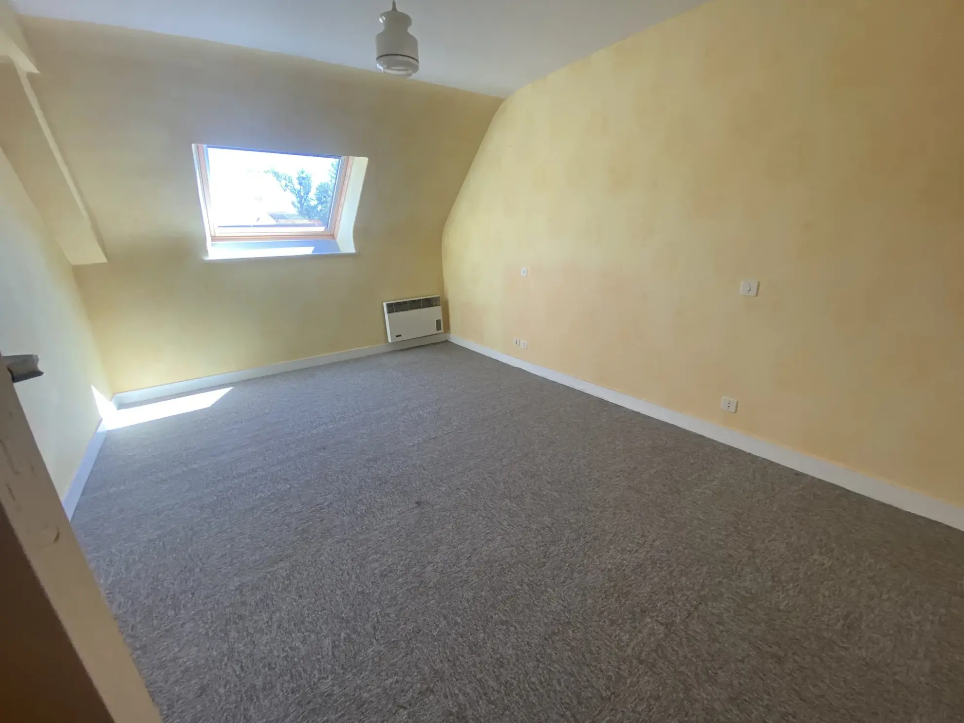 Maison à Guemene sur Scorff à 20 min de Pontivy avec terrain constructible 