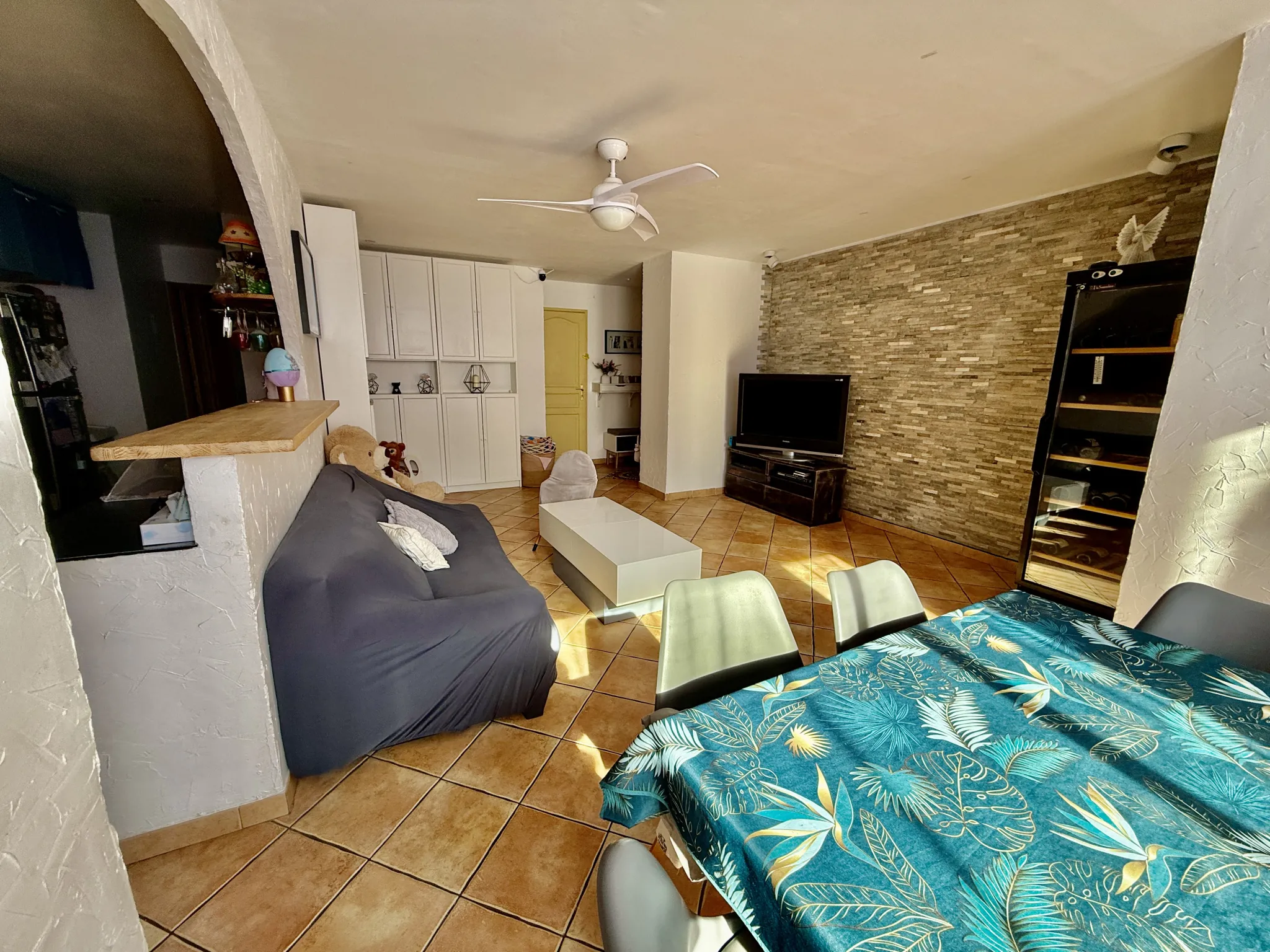 Appartement lumineux avec 4 chambres à La Valette-Du-Var à vendre