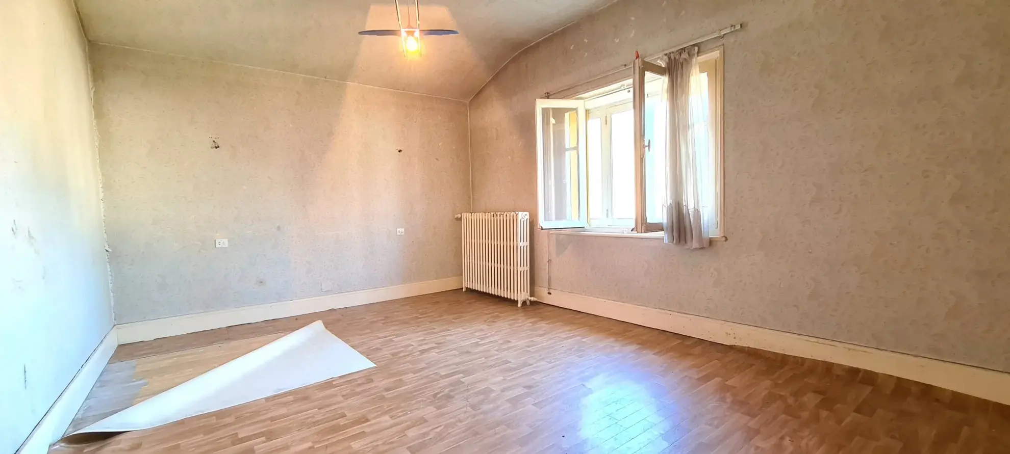 Maison à Toul de 167 m² avec jardin, 5 chambres, garage et potentiel rénové 