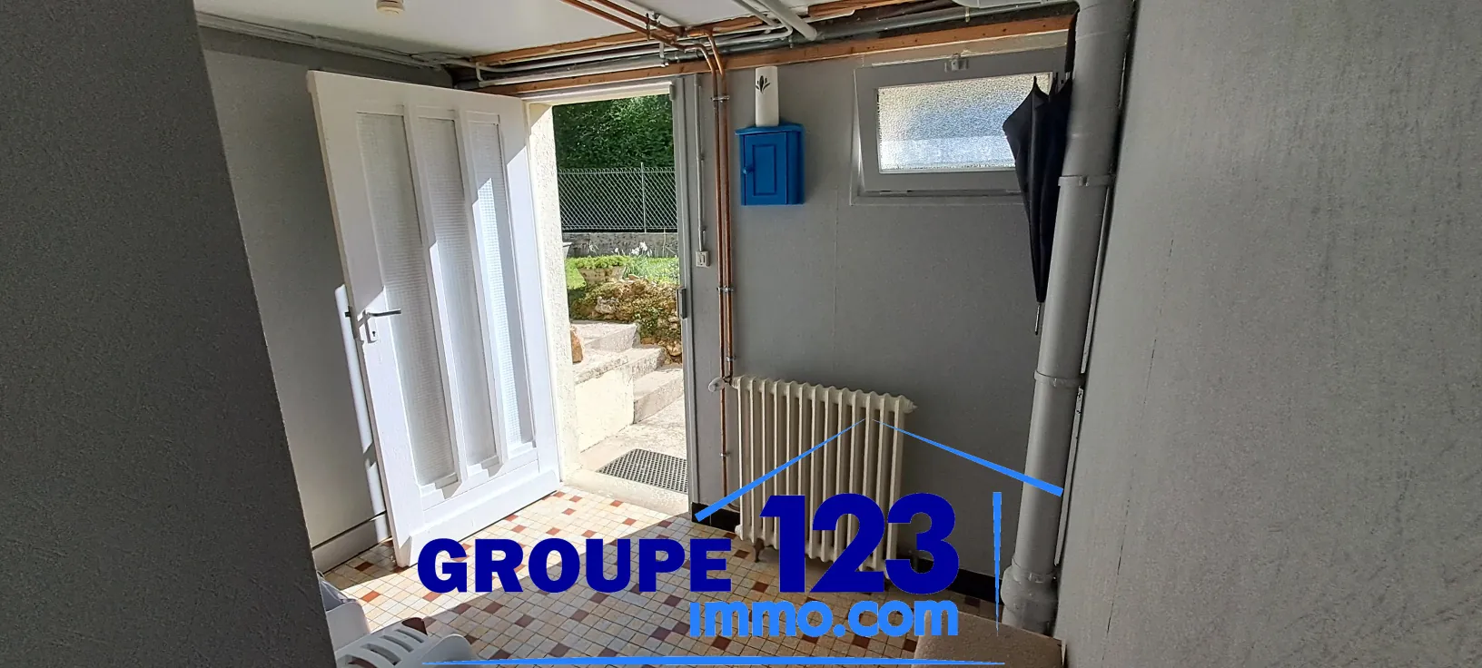 Pavillon de 3 chambres avec sous-sol et terrain clos à Joigny 