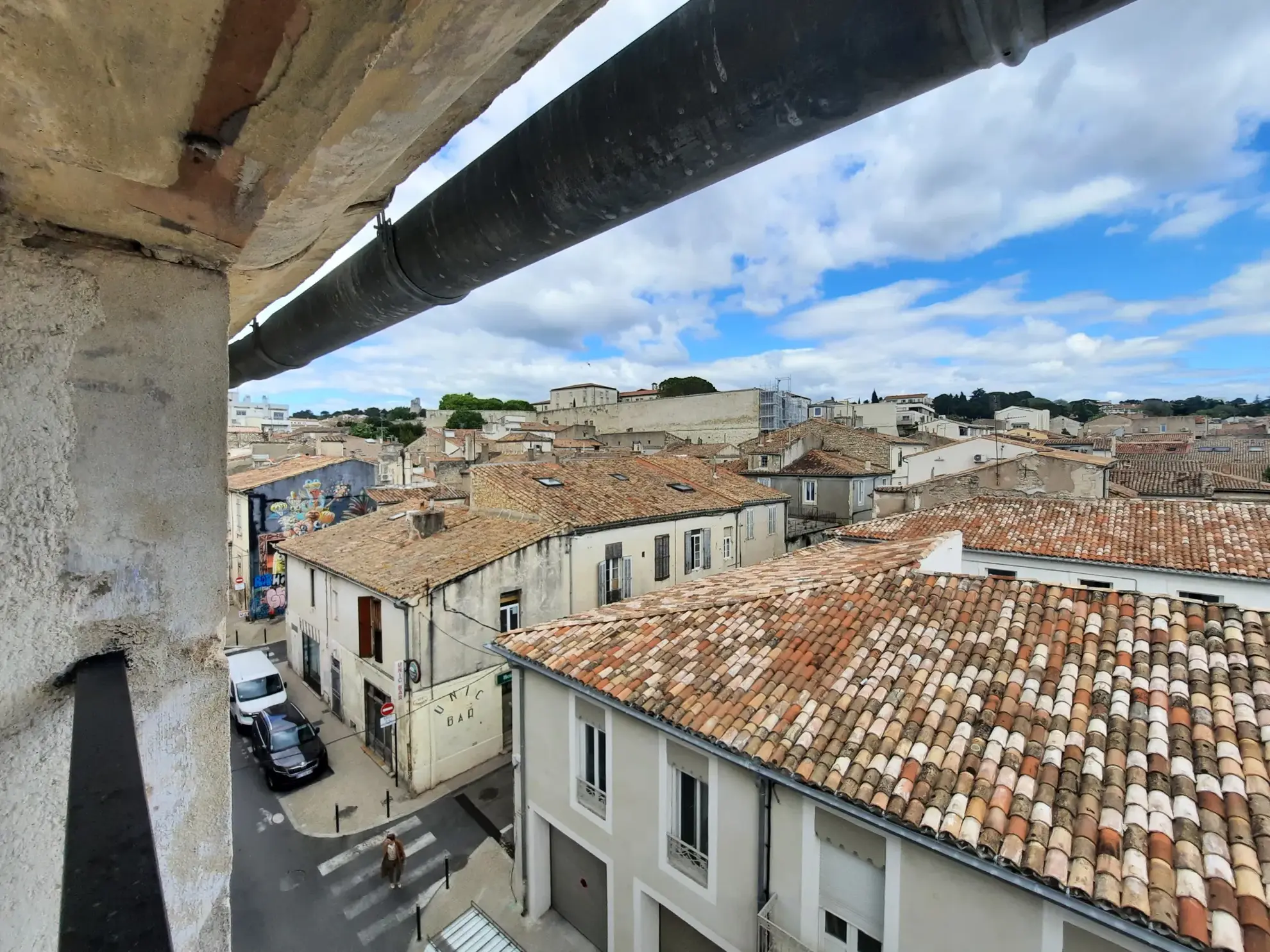 Appartement T2 lumineux à vendre au cœur de Nîmes avec vue sur monuments 
