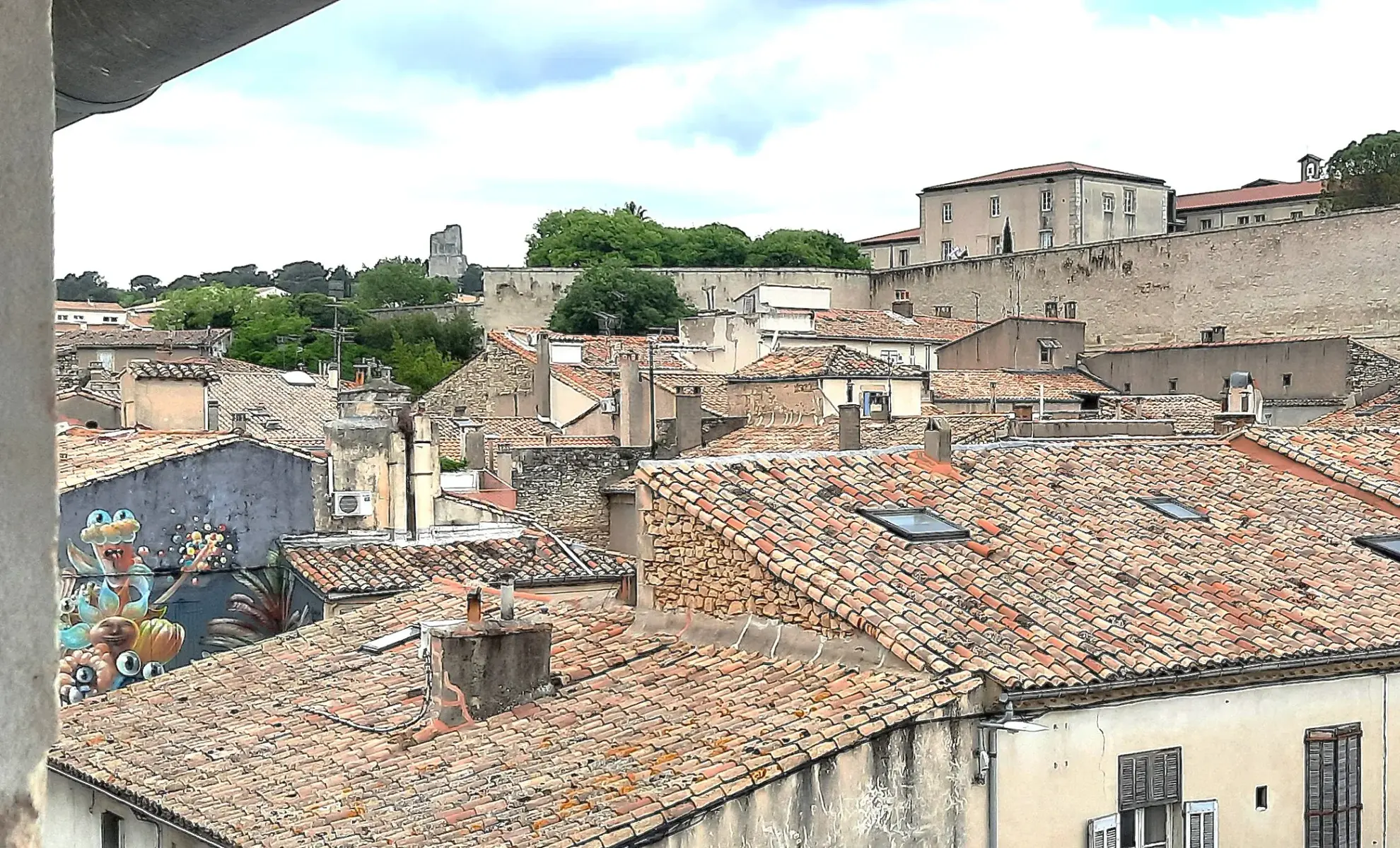 Appartement T2 lumineux à vendre au cœur de Nîmes avec vue sur monuments 