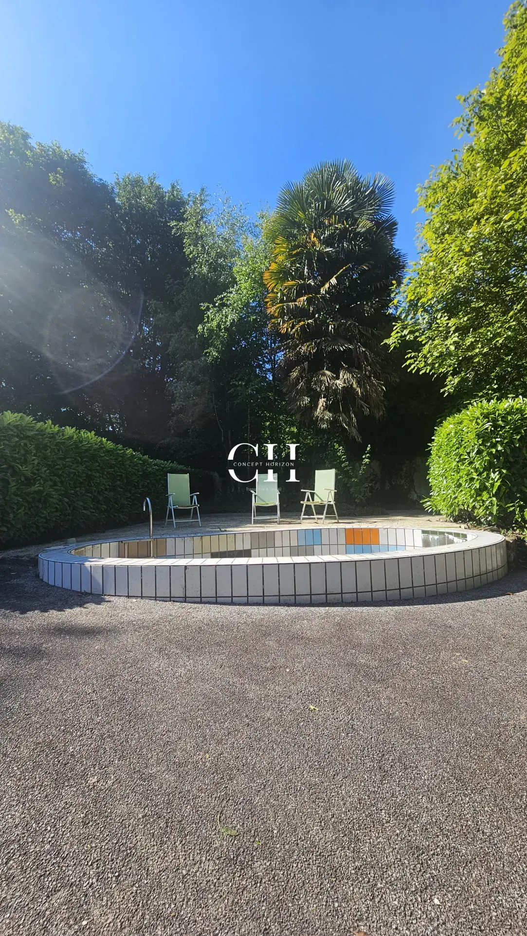 Maison de campagne à vendre à Saint-Jacut-du-Mené avec grand terrain et 6 chambres 