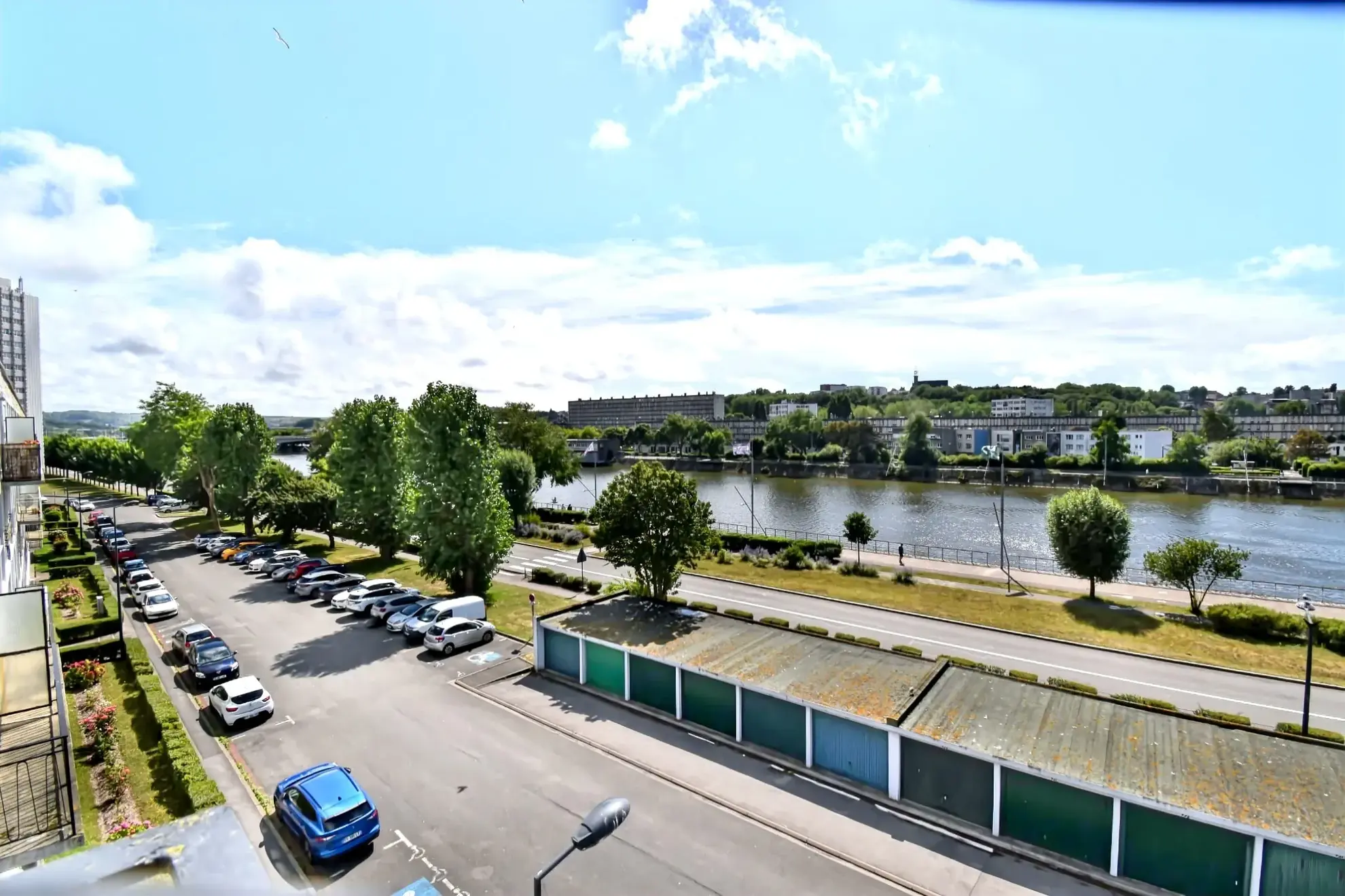 Appartement T3 lumineux avec vue sur la Liane à Boulogne-sur-Mer 