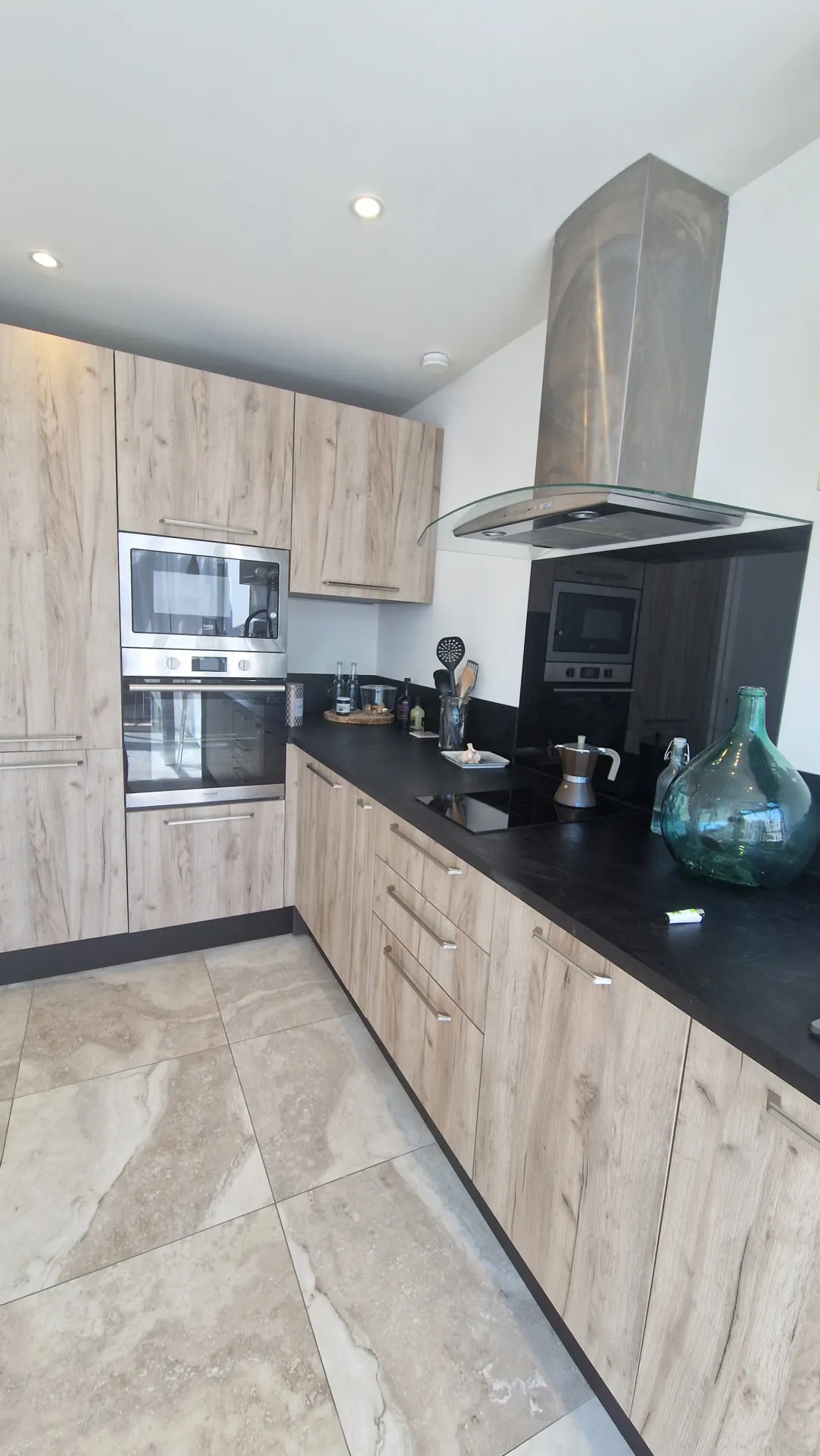 Studio rénové avec terrasse et vue mer à La Ciotat - Investissement ou pied-à-terre idéal