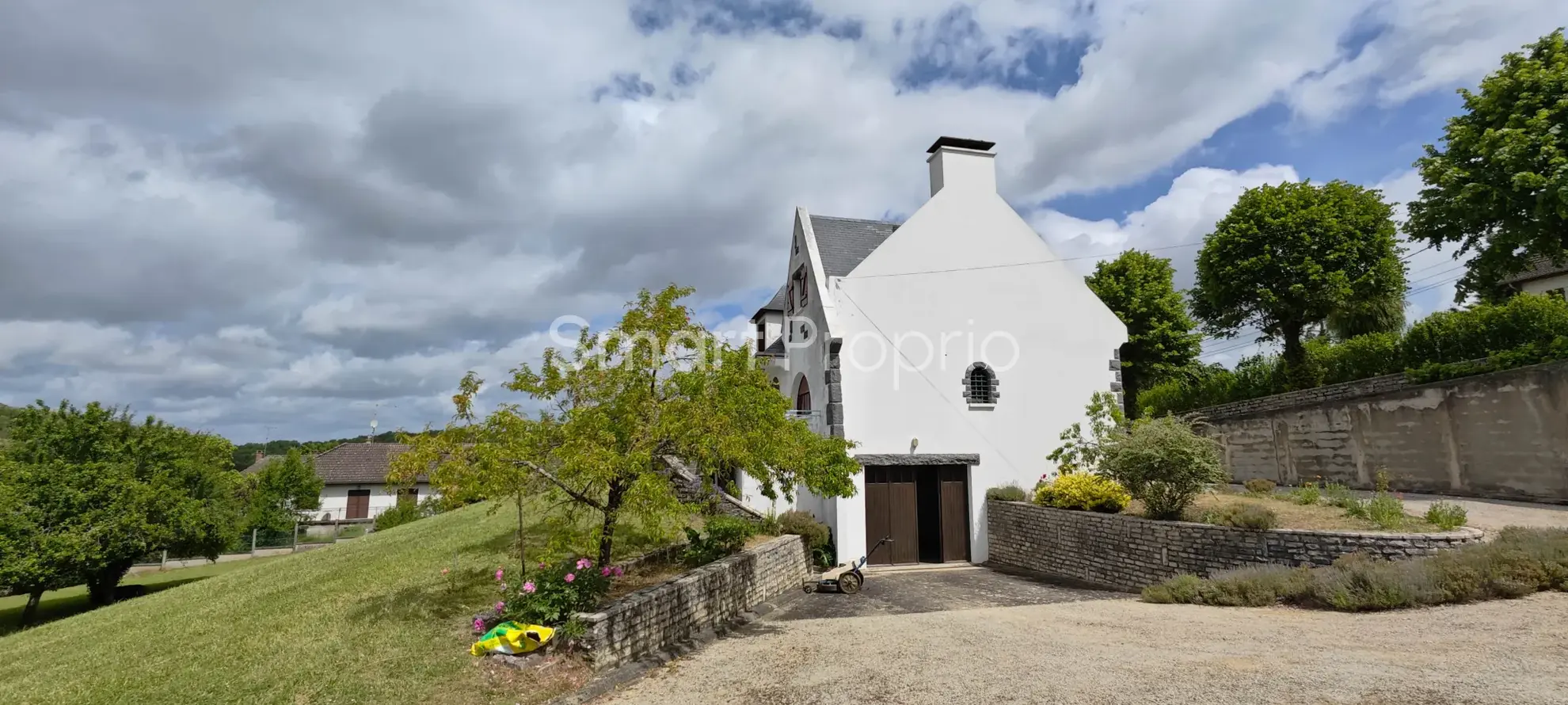 Magnifique maison néo-bretonne avec parc et vue vallée du Serein à proximité d'Avallon (89) 