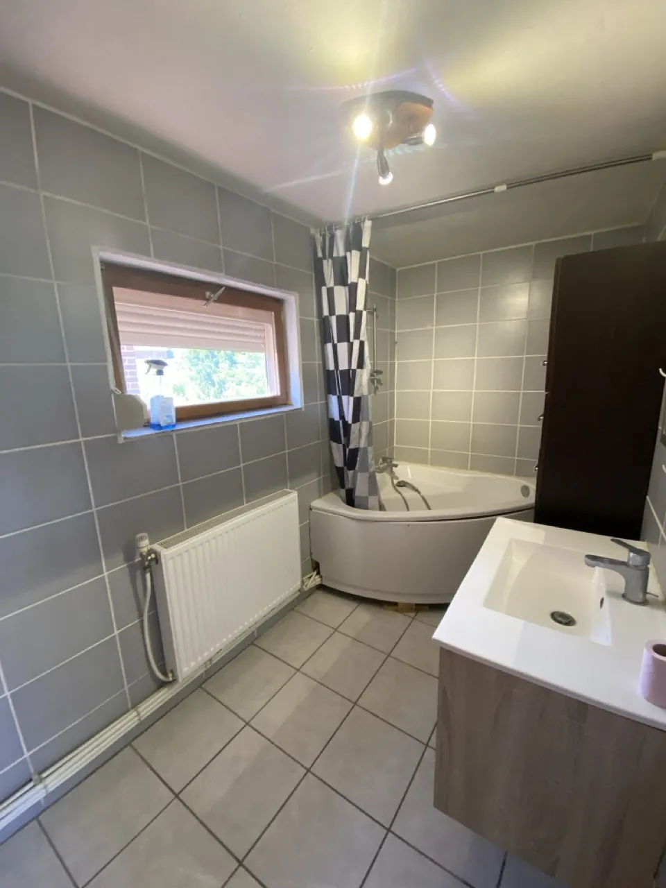 Bel ensemble immobilier à Maubeuge avec duplex et appartement, idéal investisseur 