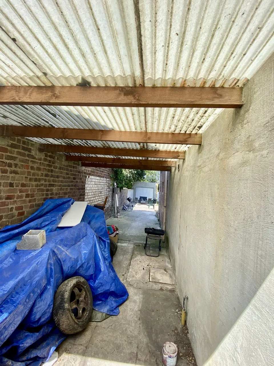 Bel ensemble immobilier à Maubeuge avec duplex et appartement, idéal investisseur 