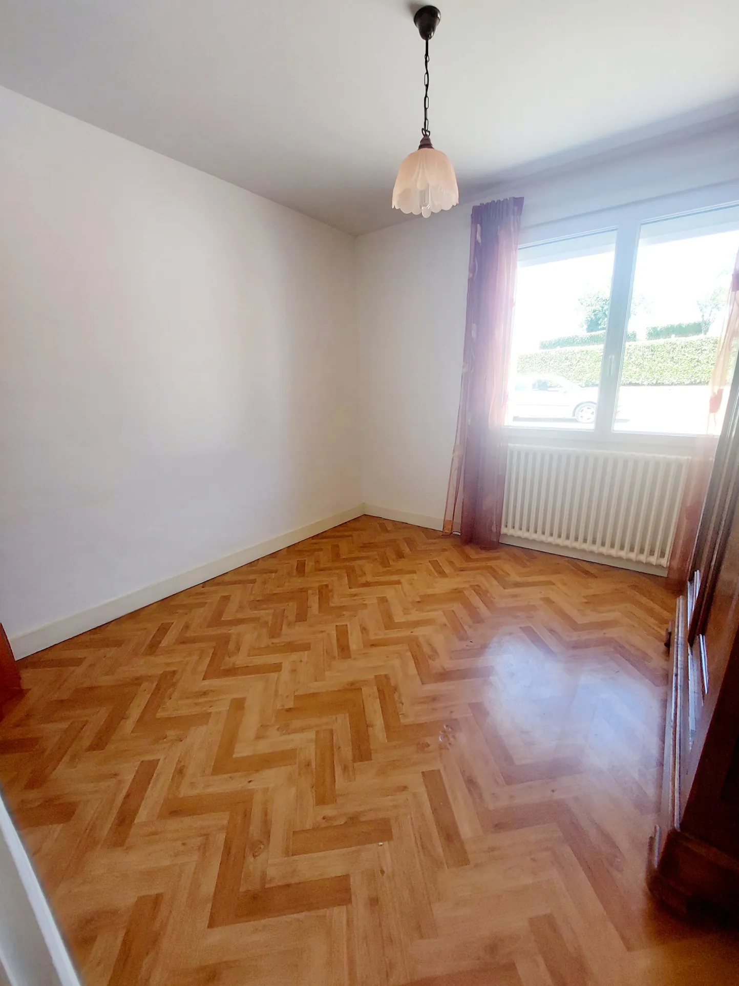 Maison de plain-pied de 97 m² avec garage et jardin à La Réole 