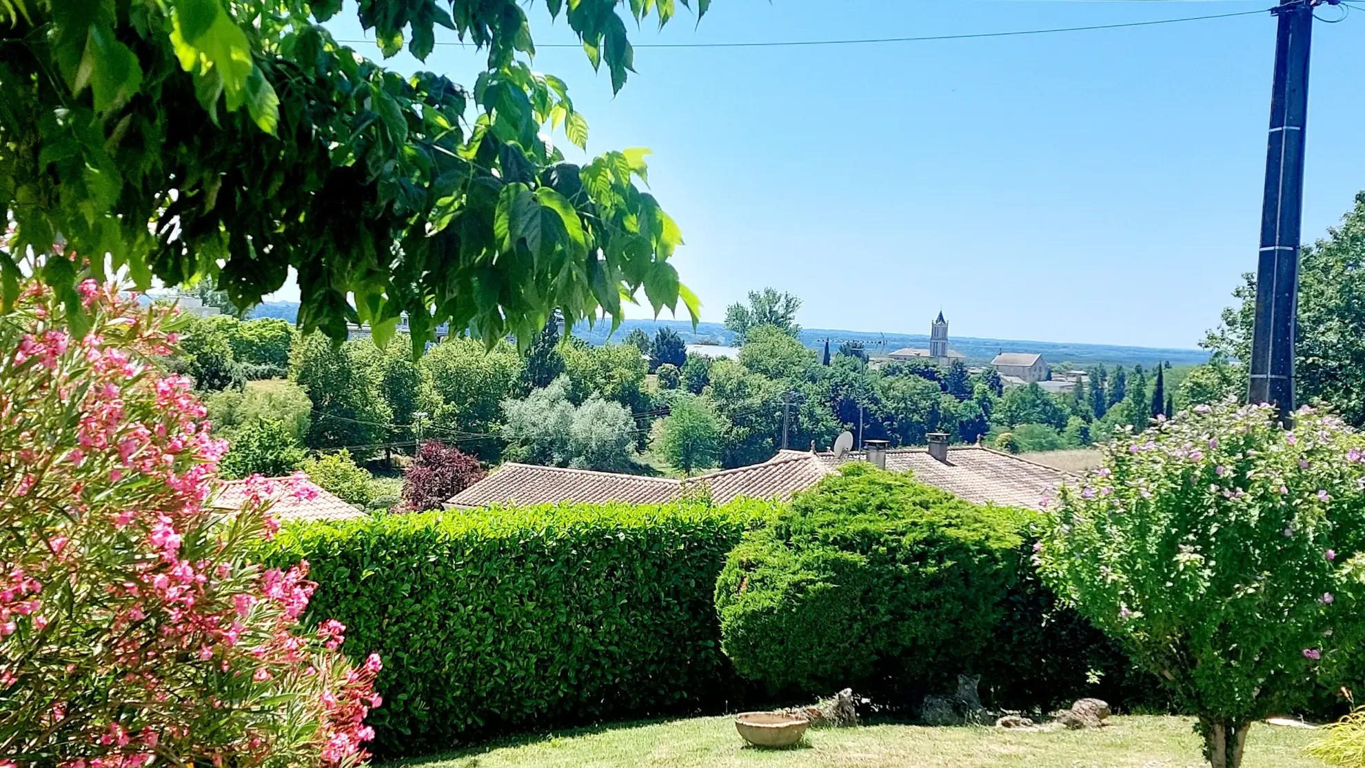 Maison de plain-pied de 97 m² avec garage et jardin à La Réole 