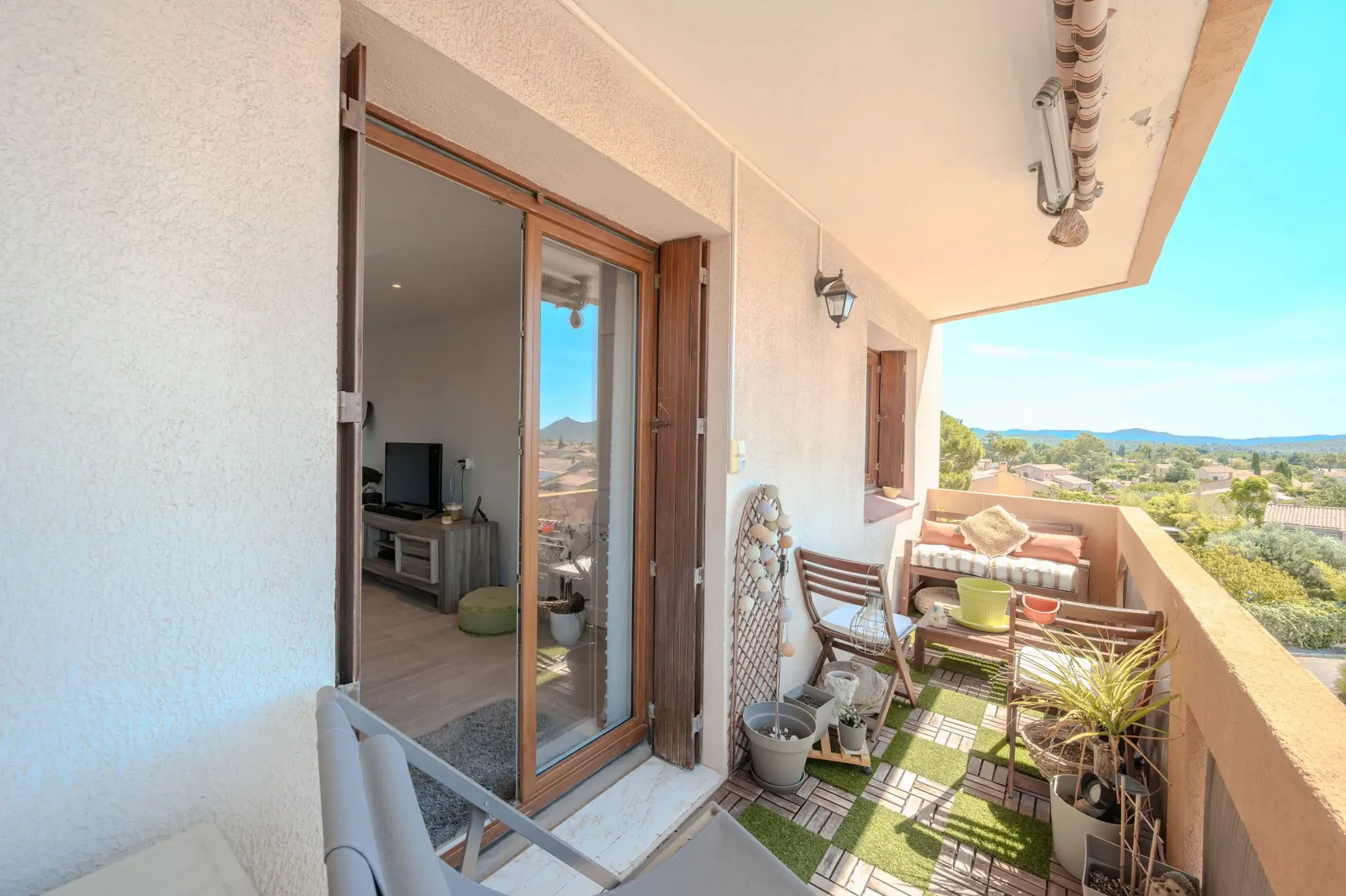 Appartement T3 lumineux de 63 m² avec terrasse et parking à La Farlède 