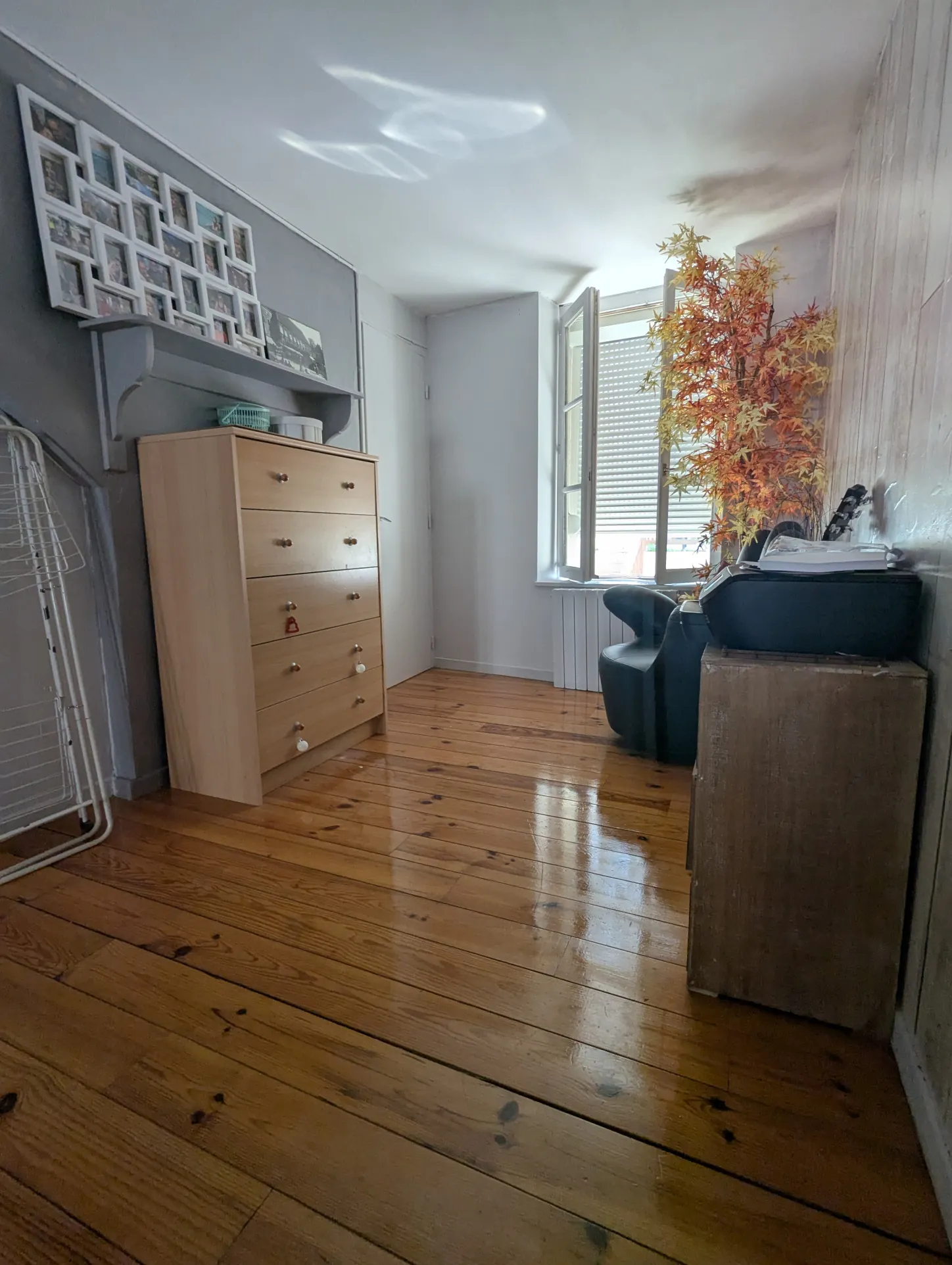 Achat maison atypique de 195m² à Gray avec double entrée et dépendances 