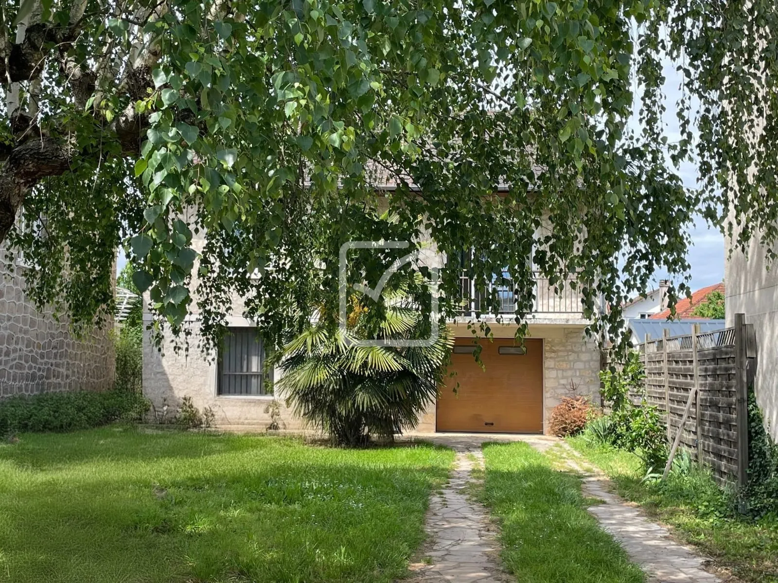 Maison de 110 m² avec 4 chambres, garage et jardin à Brive-la-Gaillarde 