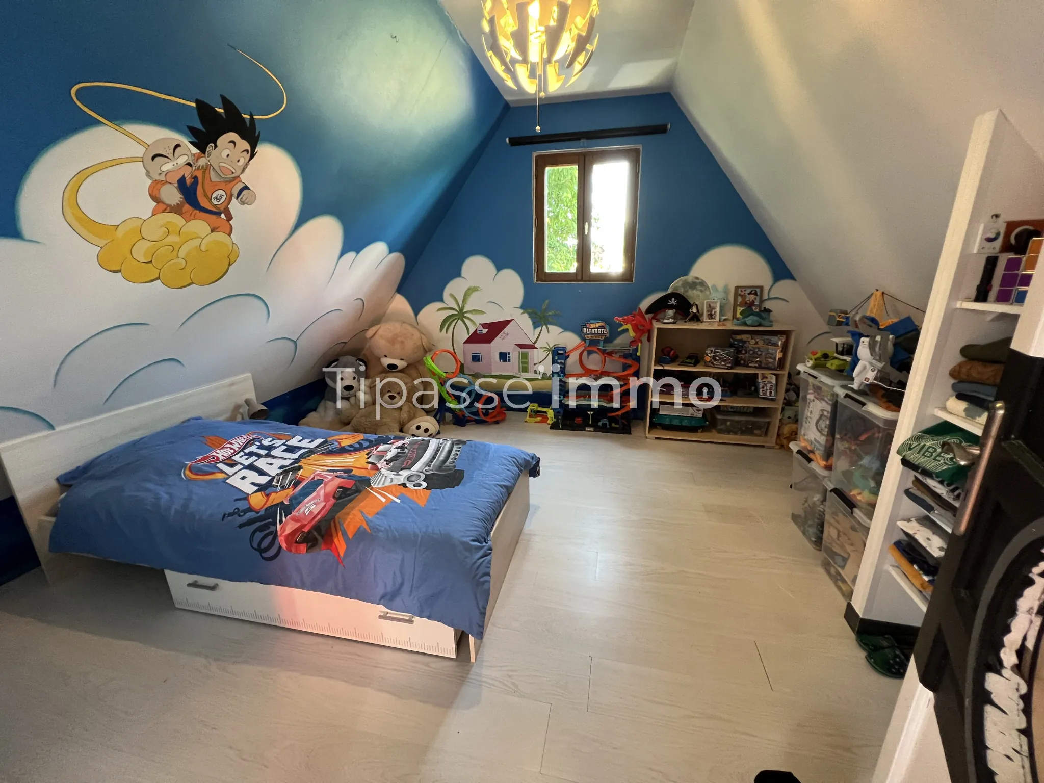 Maison indépendante avec grand terrain et dépendances près de Bourgtheroulde 