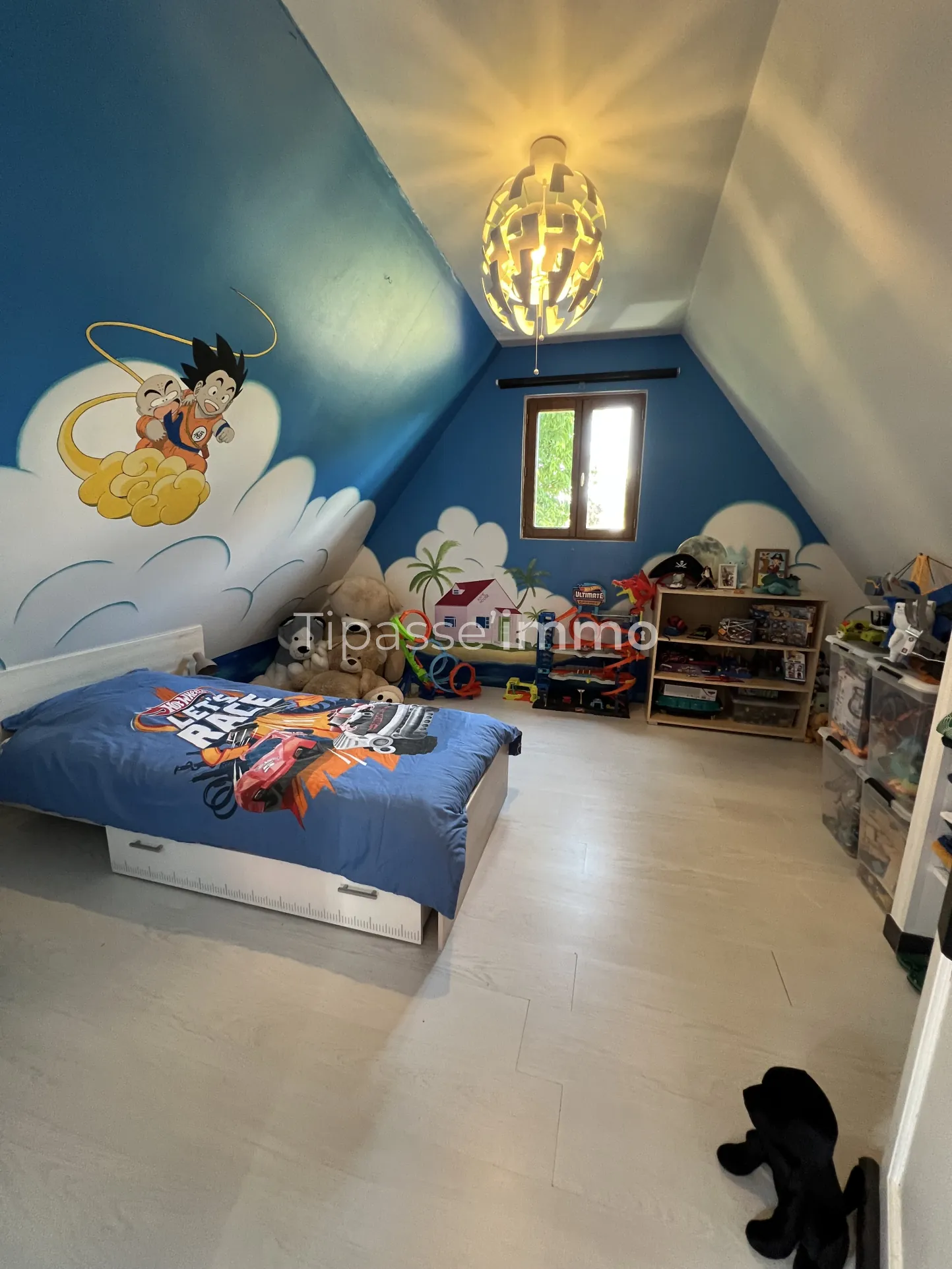 Maison indépendante avec grand terrain et dépendances près de Bourgtheroulde 