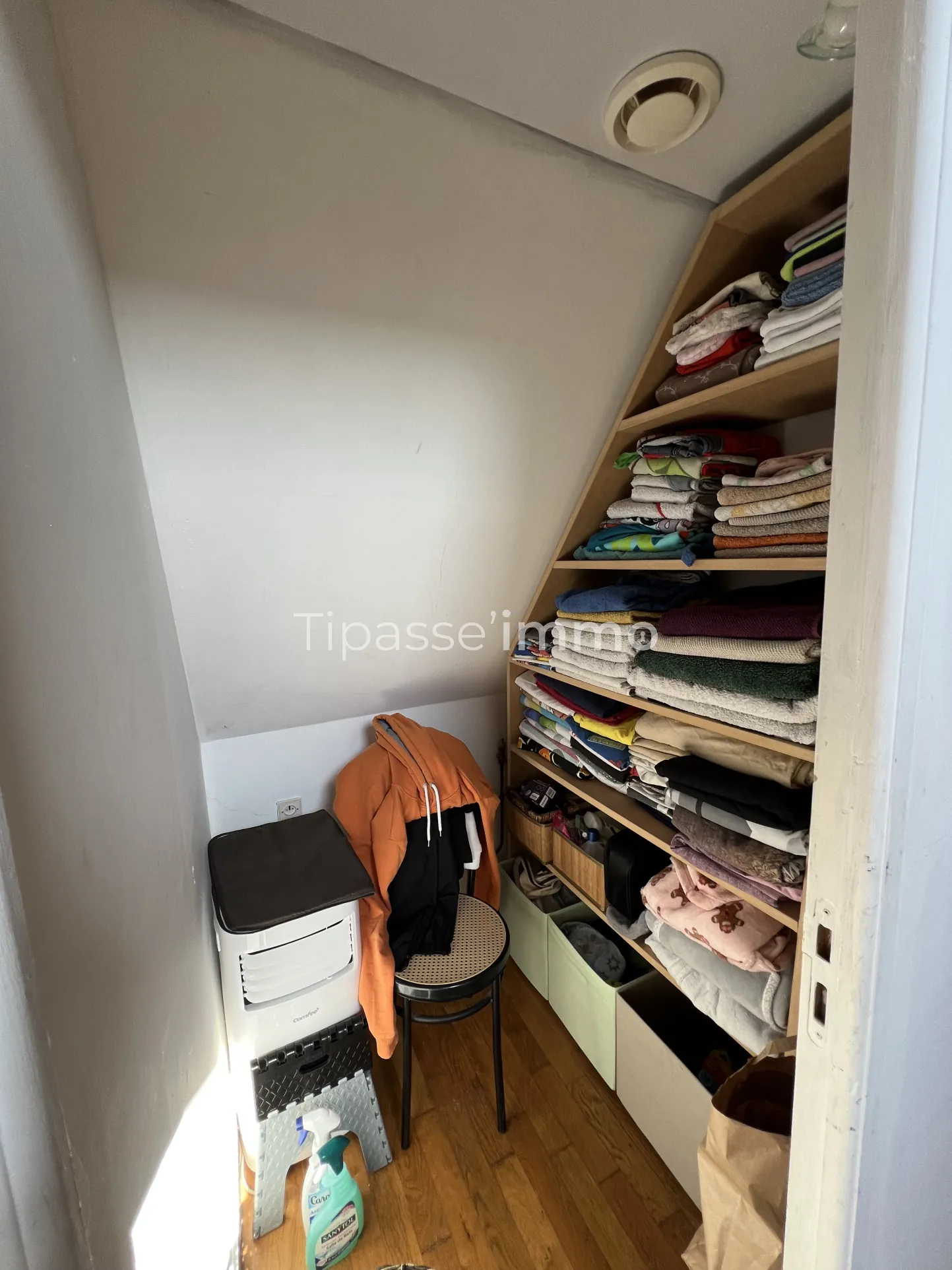 Maison indépendante avec grand terrain et dépendances près de Bourgtheroulde 