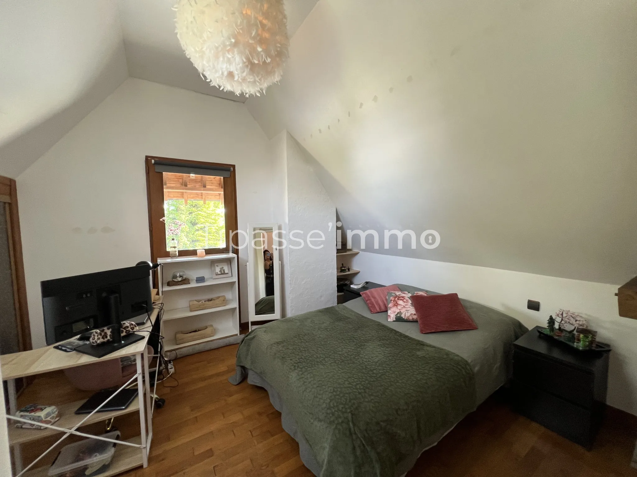 Maison indépendante avec grand terrain et dépendances près de Bourgtheroulde 