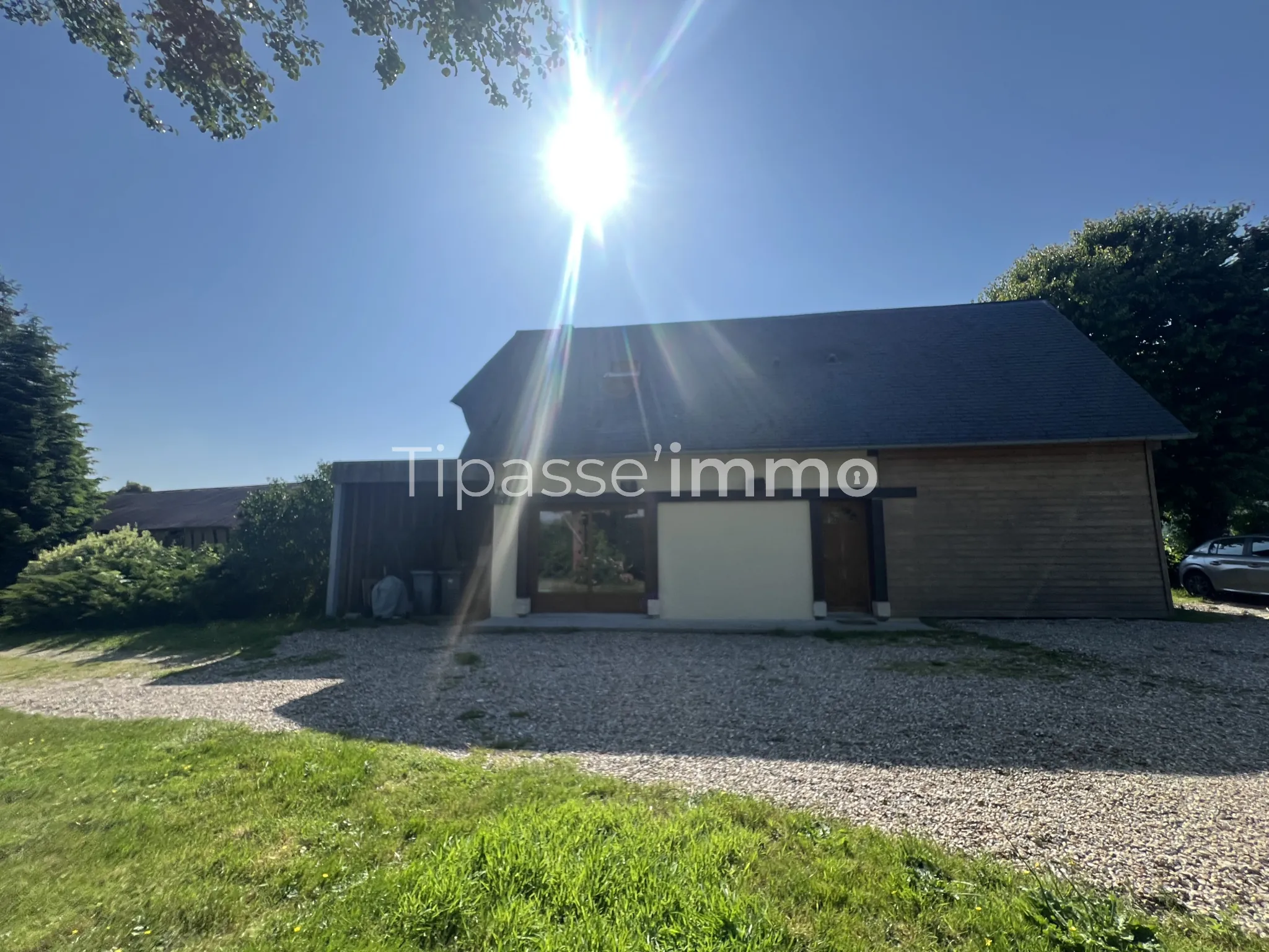 Maison indépendante avec grand terrain et dépendances près de Bourgtheroulde 