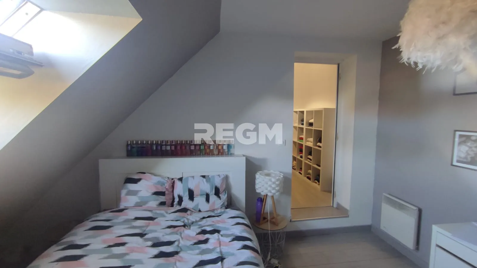 Charmante maison familiale de 2006 à Mer avec 5 chambres et grand terrain 