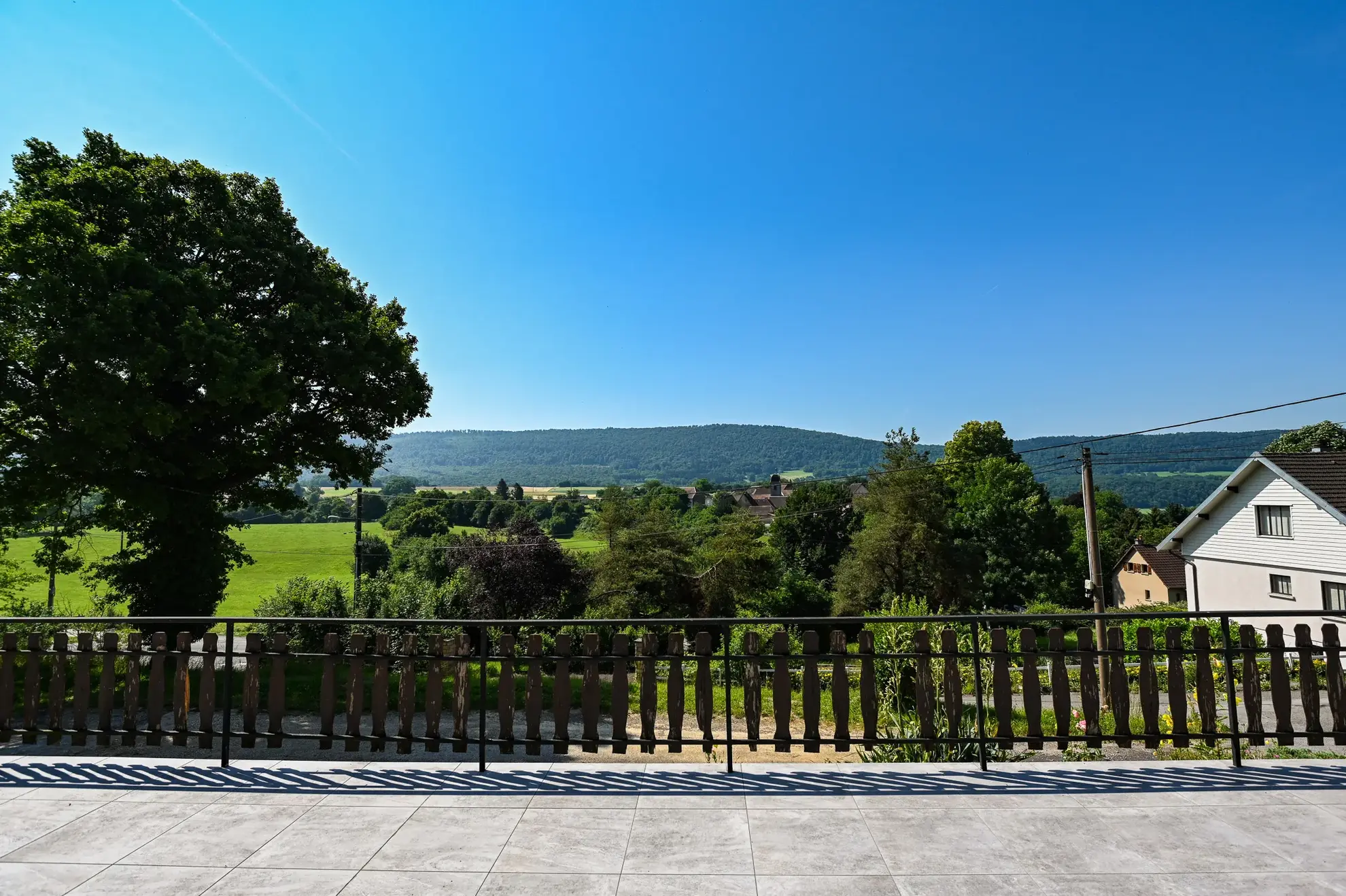 Maison à vendre à Clerval (Doubs) avec grand terrain et vue dégagée 