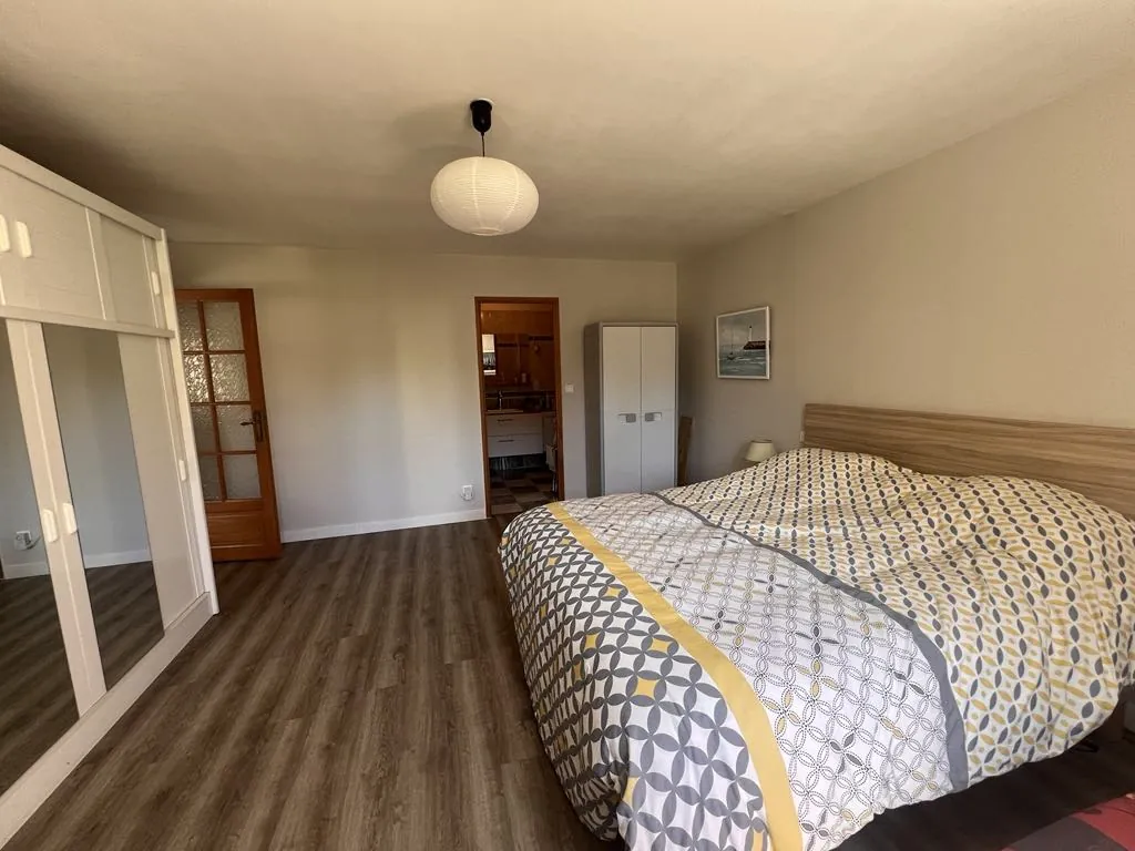 Maison 4 pièces avec véranda et garage à Aillant-sur-Tholon 