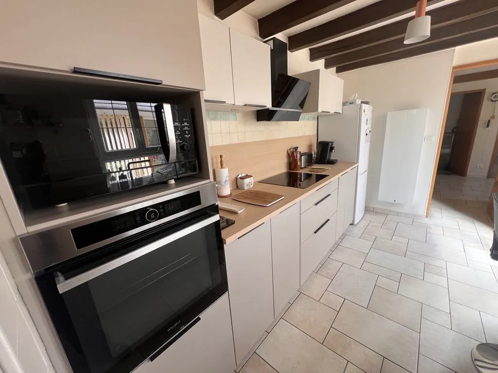 Maison 4 pièces avec véranda et garage à Aillant-sur-Tholon 