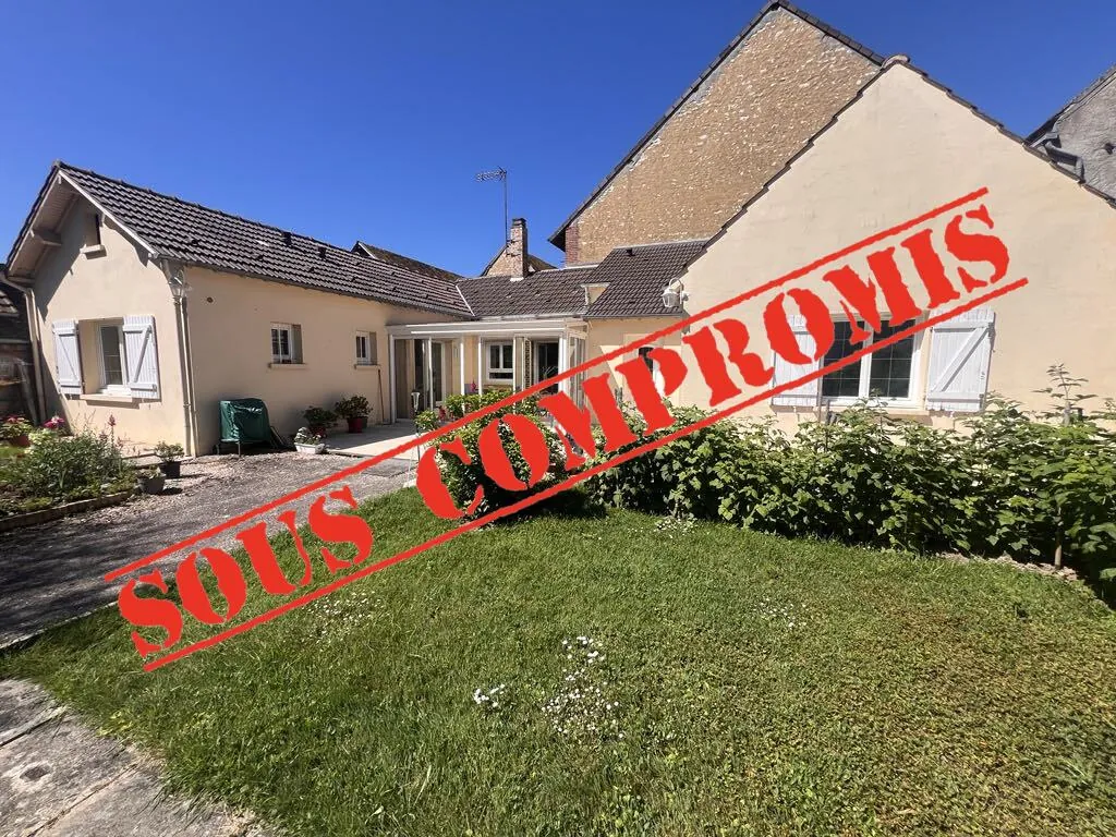 Maison 4 pièces avec véranda et garage à Aillant-sur-Tholon