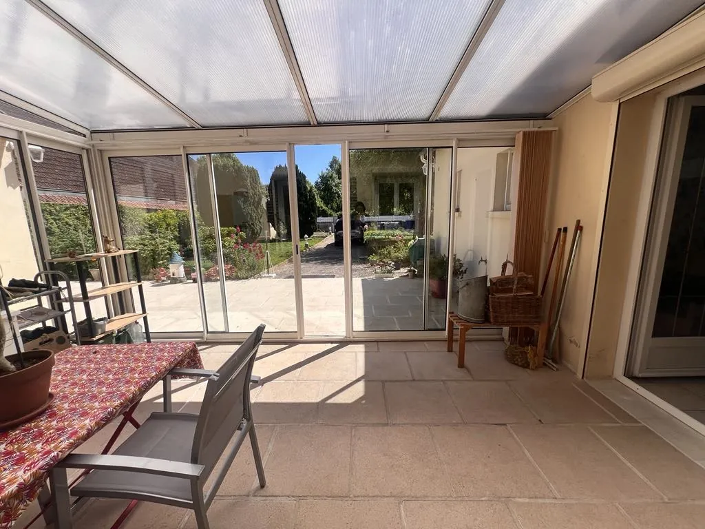 Maison 4 pièces avec véranda et garage à Aillant-sur-Tholon 