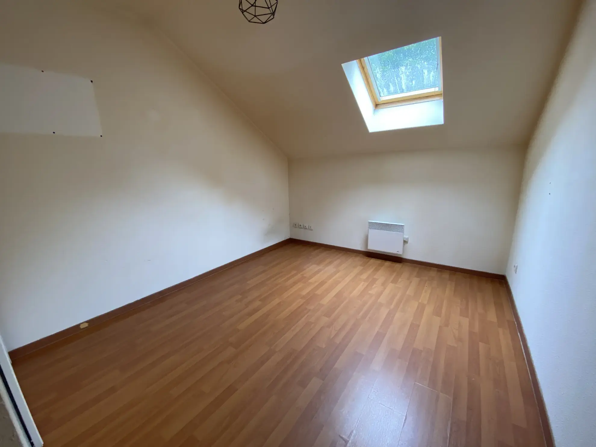 Appartement F3 à Creutzwald avec balcon et parking - Investissement locatif 