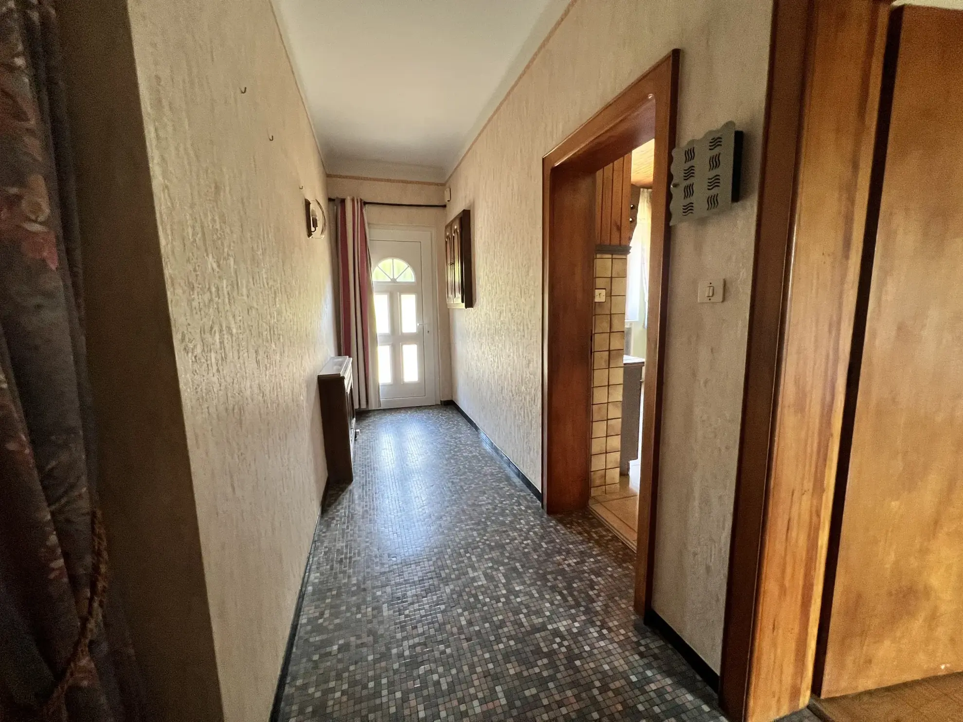 Maison individuelle à vendre à Berviller-en-Moselle avec sous-sol, terrasse et terrain spacieux 