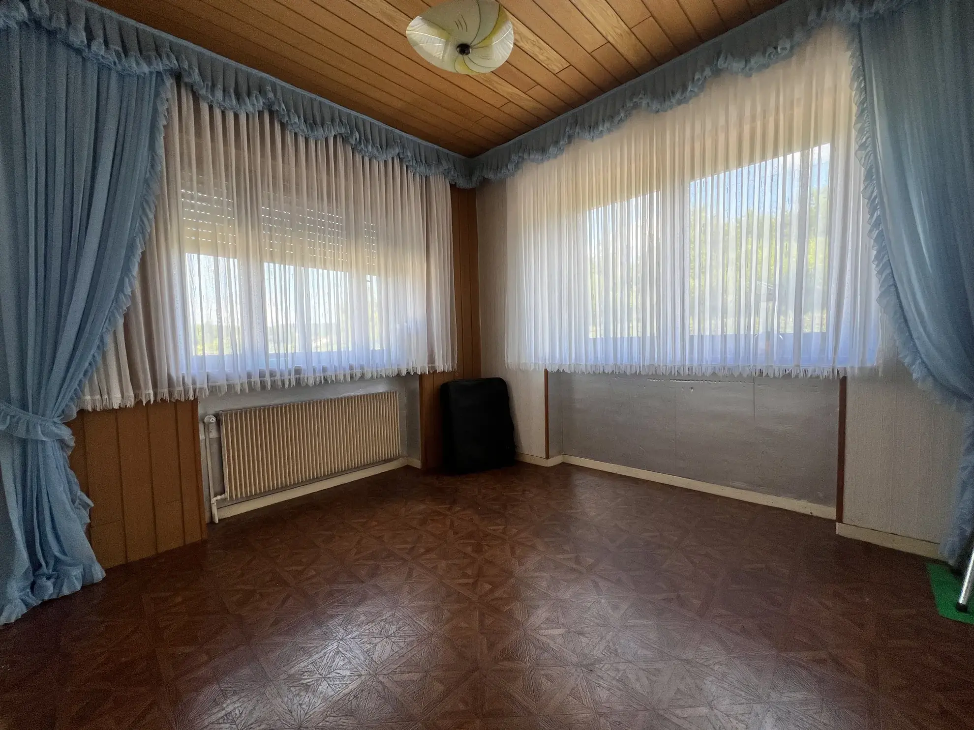 Maison individuelle à vendre à Berviller-en-Moselle avec sous-sol, terrasse et terrain spacieux 