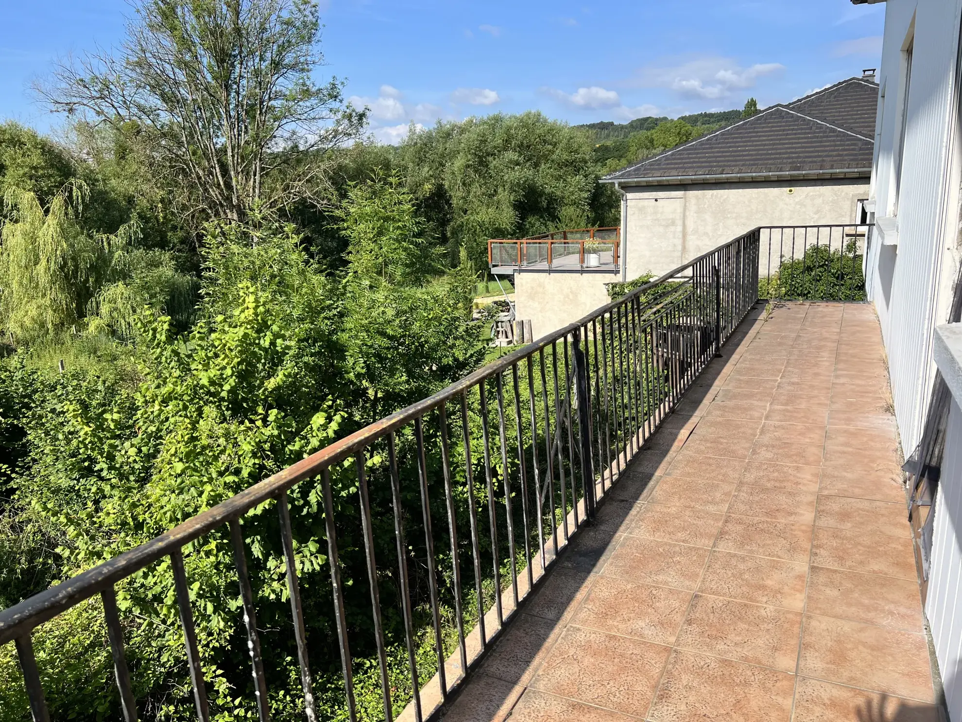 Maison individuelle à vendre à Berviller-en-Moselle avec sous-sol, terrasse et terrain spacieux 