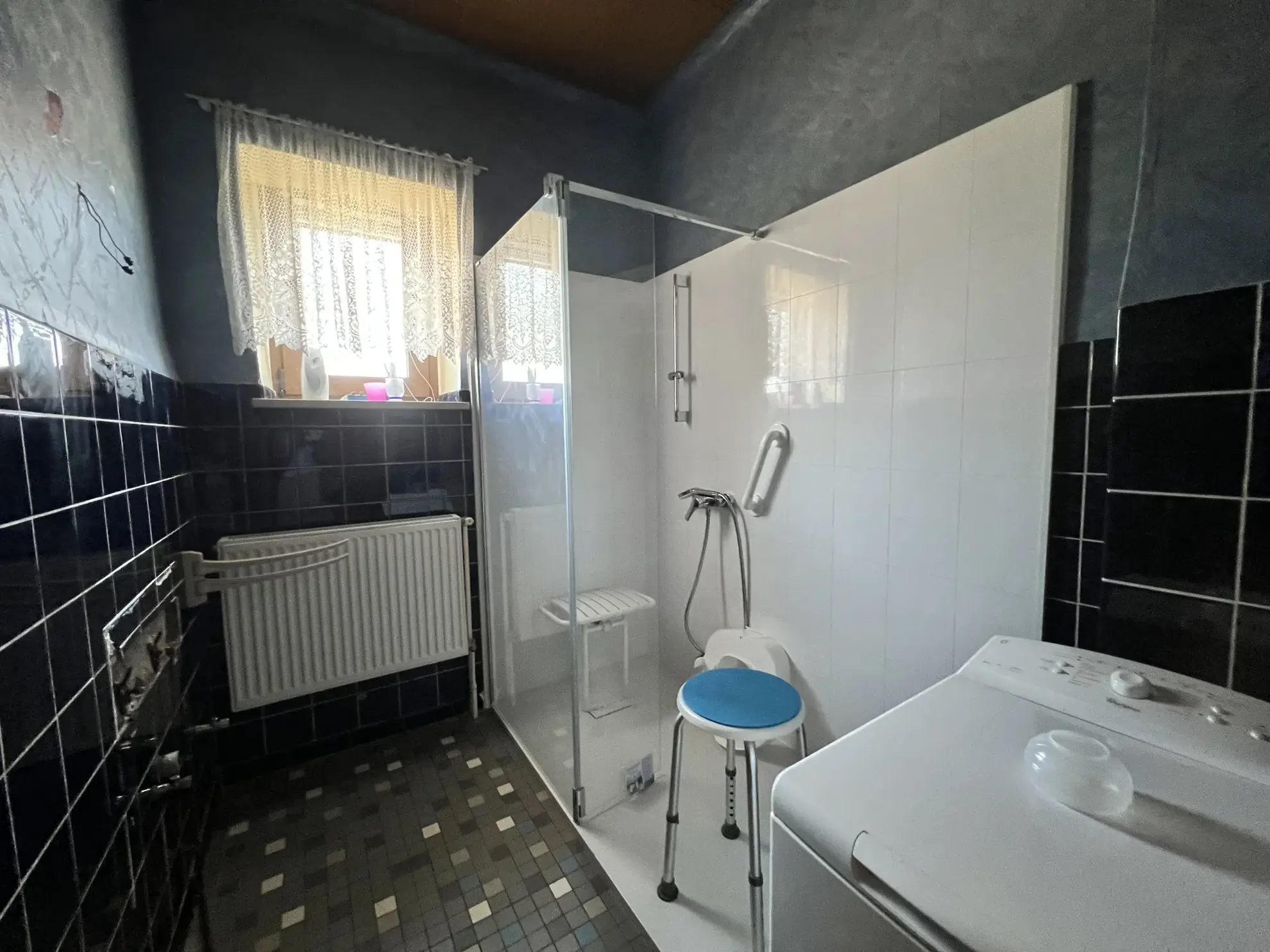 Maison individuelle à vendre à Berviller-en-Moselle avec sous-sol, terrasse et terrain spacieux 