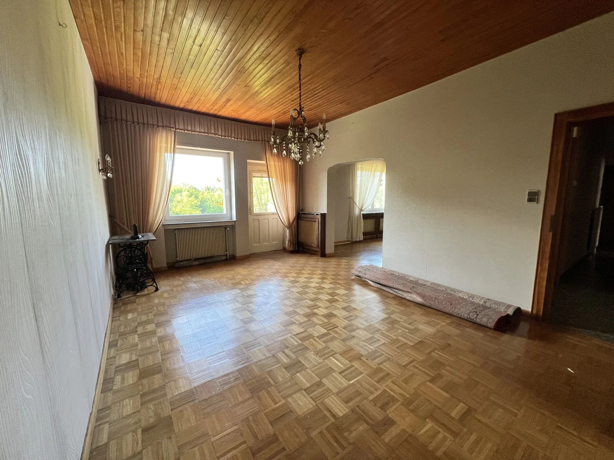 Maison individuelle à vendre à Berviller-en-Moselle avec sous-sol, terrasse et terrain spacieux 