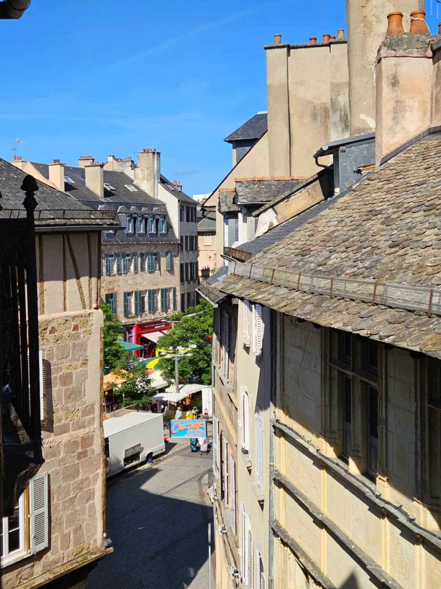 Appartement T4 de 110 m² avec vue imprenable au centre de Rodez 