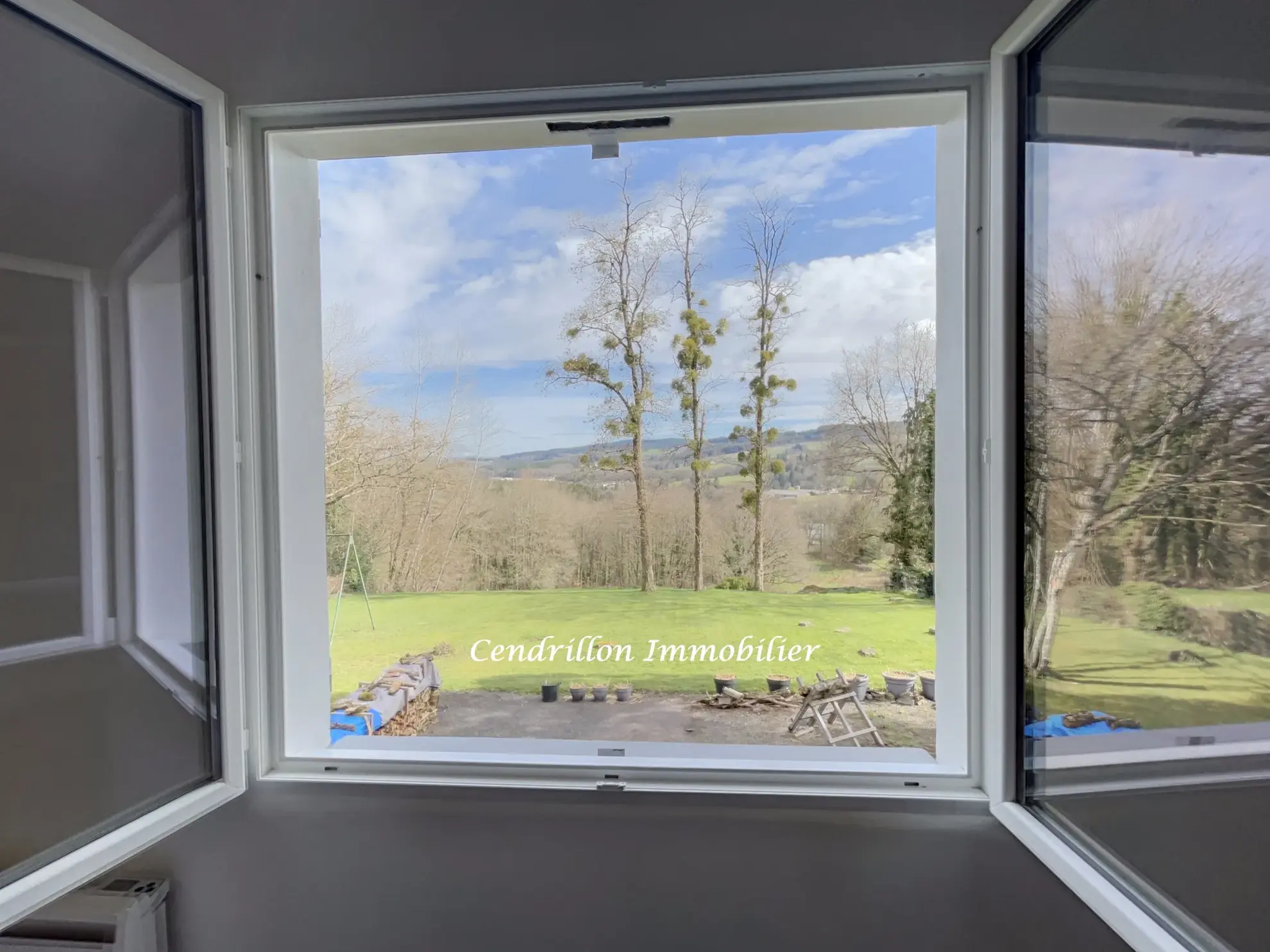 Maison moderne de plain-pied à Bourganeuf avec grand jardin et potentiel de division 