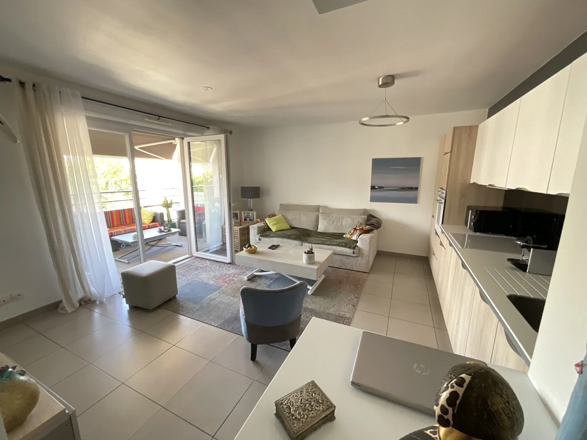 Appartement T2 récent avec terrasse à Cagnes-sur-Mer près de la mer