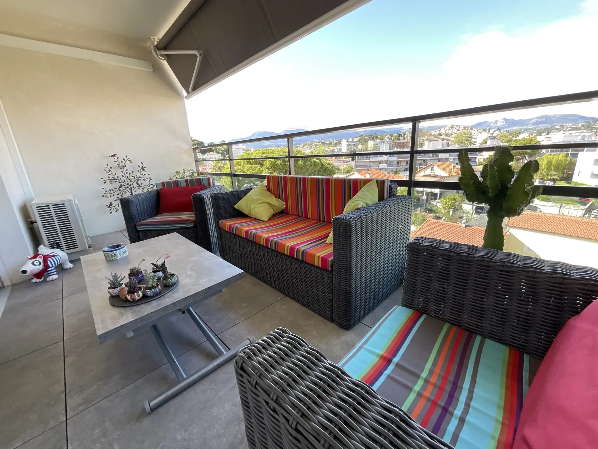 Appartement T2 récent avec terrasse à Cagnes-sur-Mer près de la mer 