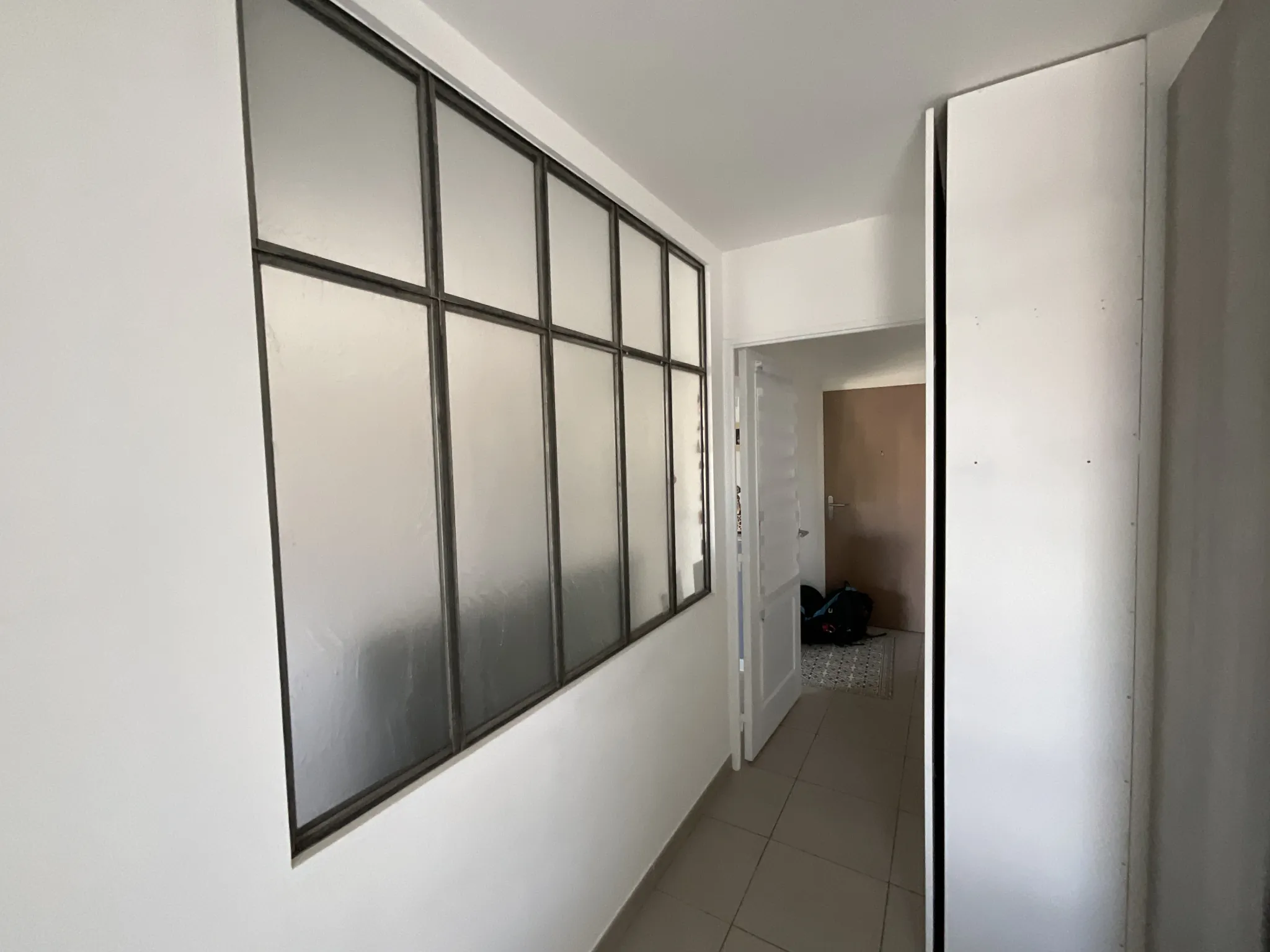 Appartement T2 récent avec terrasse à Cagnes-sur-Mer près de la mer 