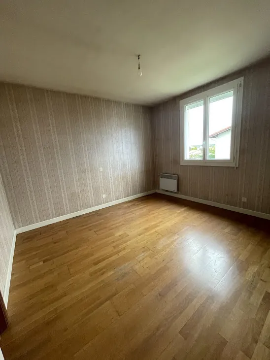 Maison familiale calme à Fleurance avec véranda et garage 