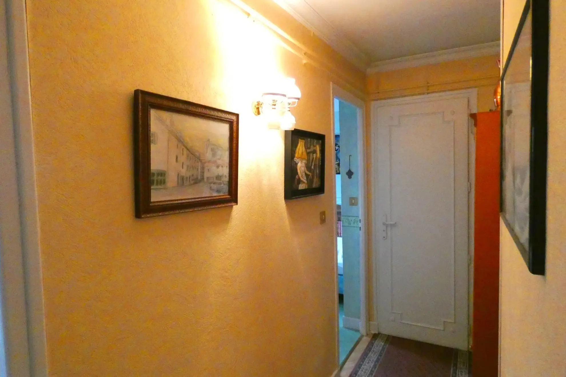 Appartement T4 avec balcon, garage et cave à Aurillac - Résidence sécurisée 