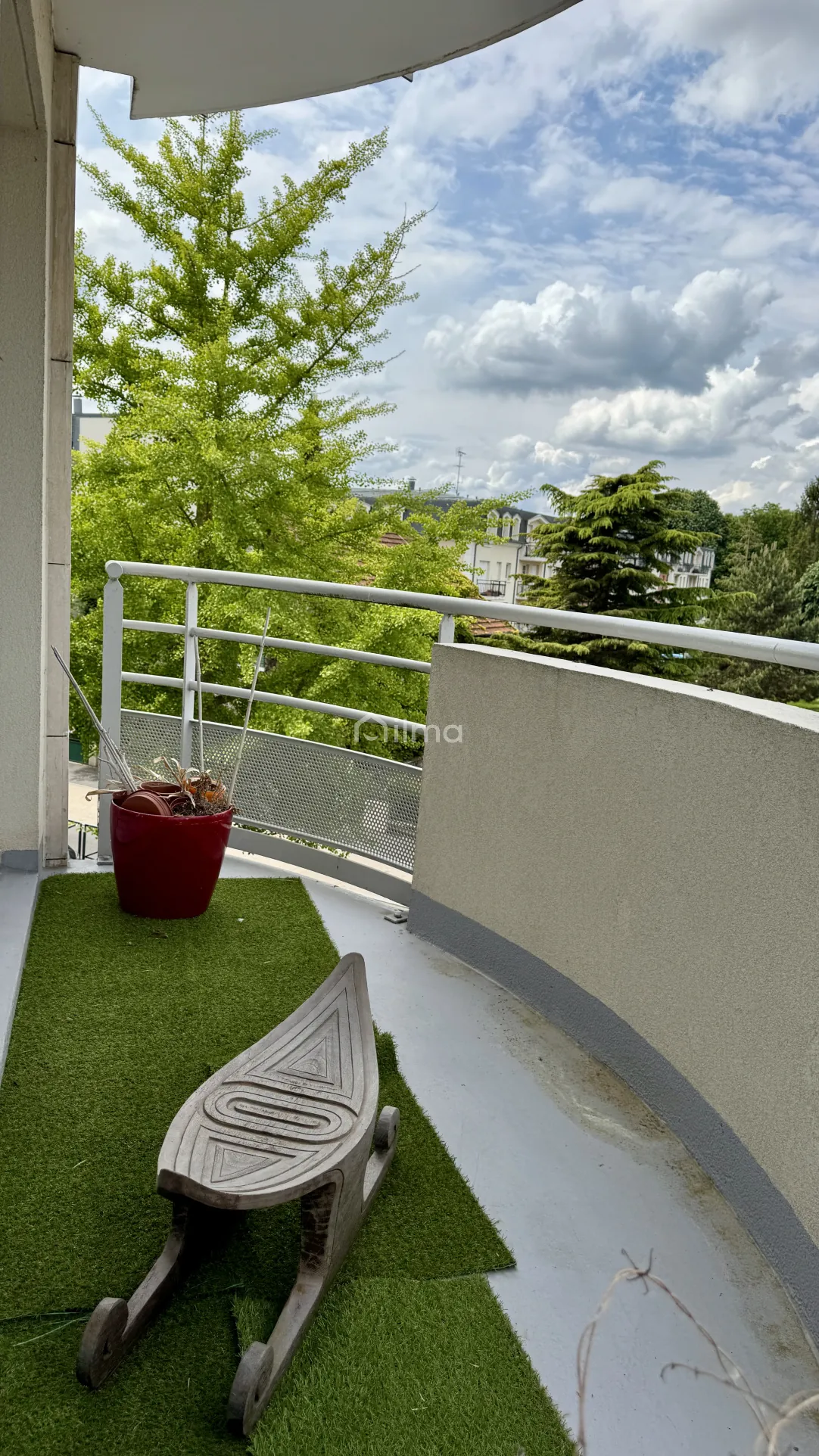 Appartement lumineux de 78 m2 à Meaux avec balcon, parking et potentiel d'évolution 