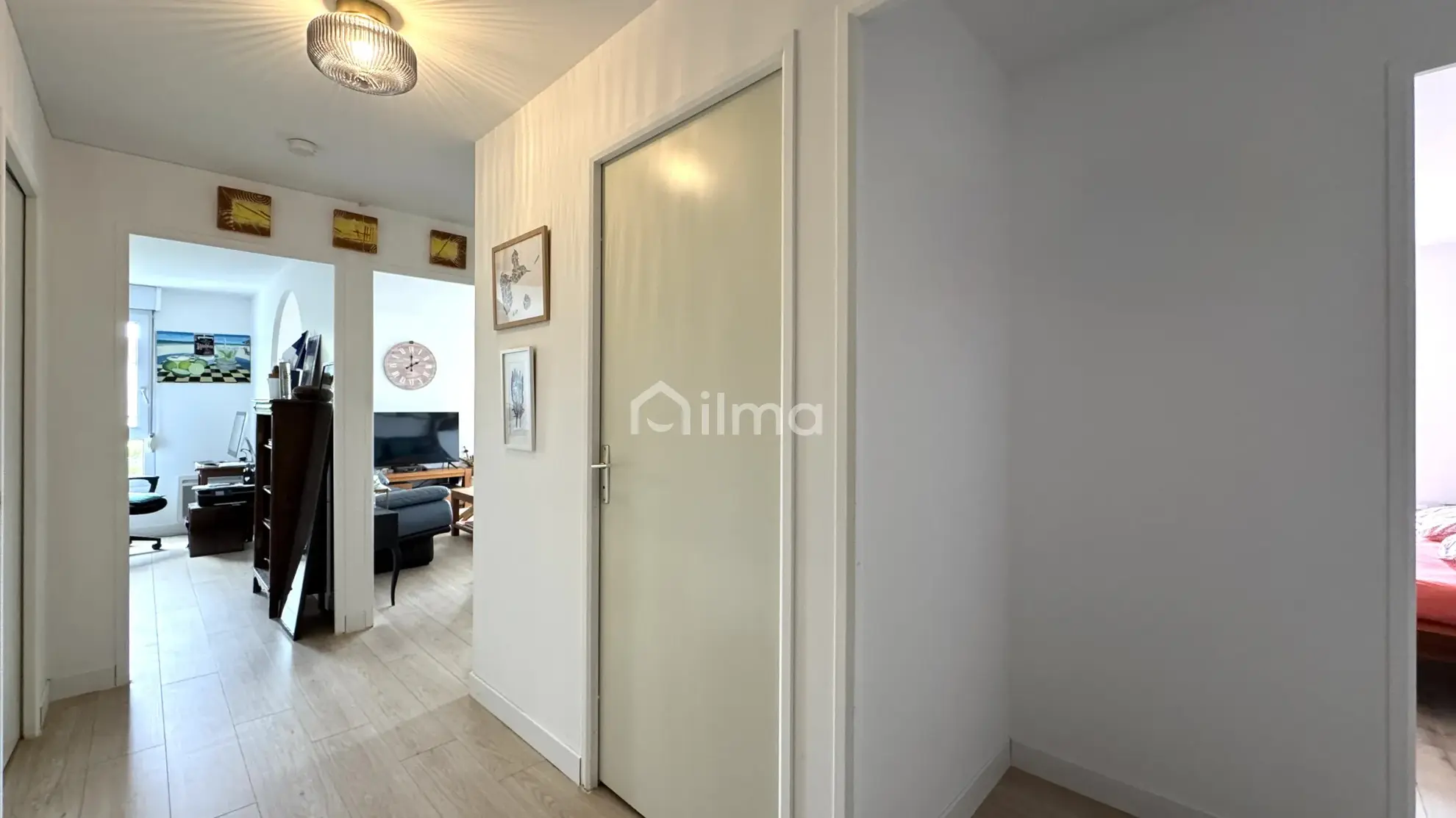 Appartement lumineux de 78 m2 à Meaux avec balcon, parking et potentiel d'évolution 