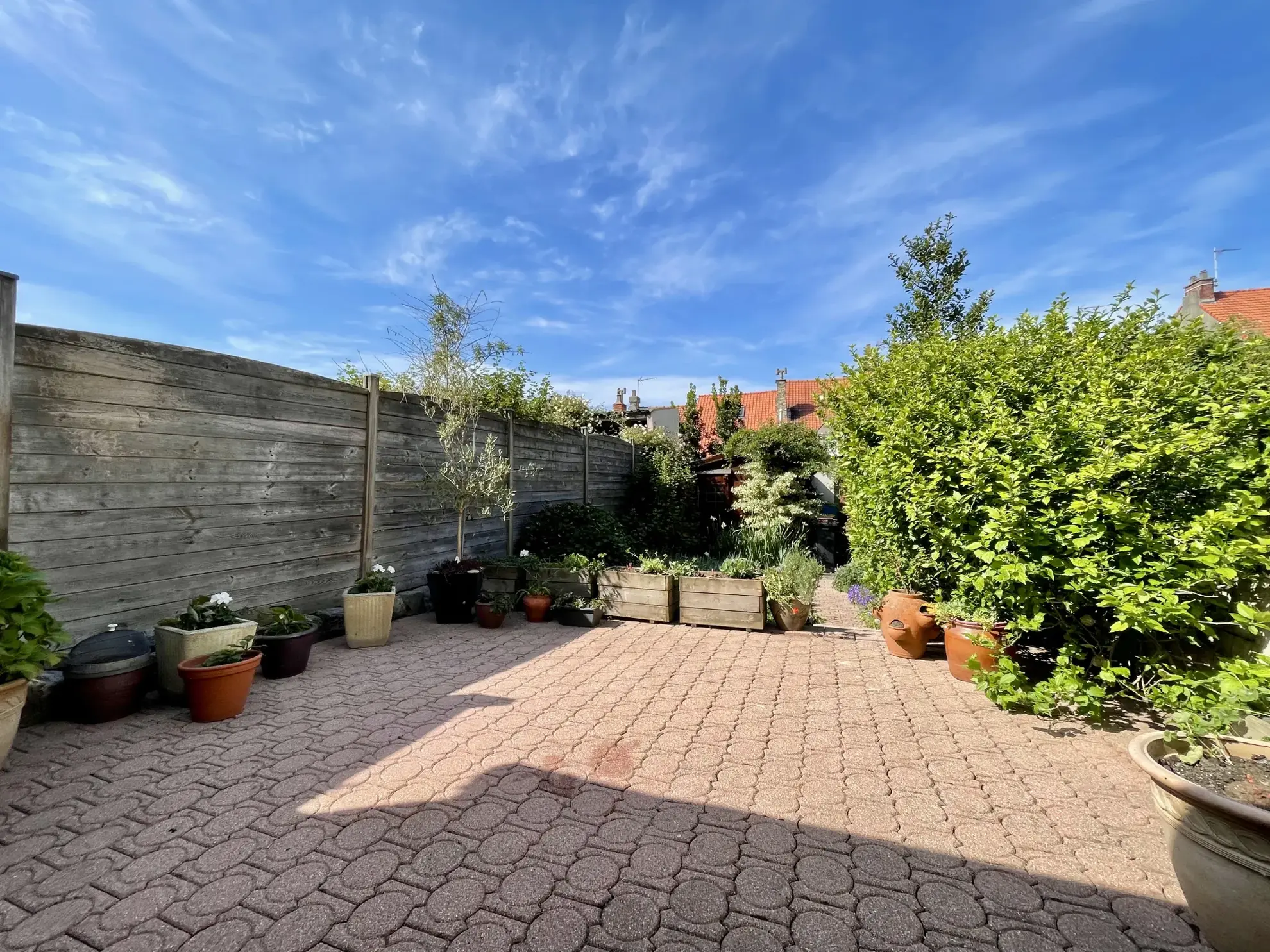 Maison de ville à vendre à Boulogne-sur-Mer, 124 m² avec jardin et terrasse 