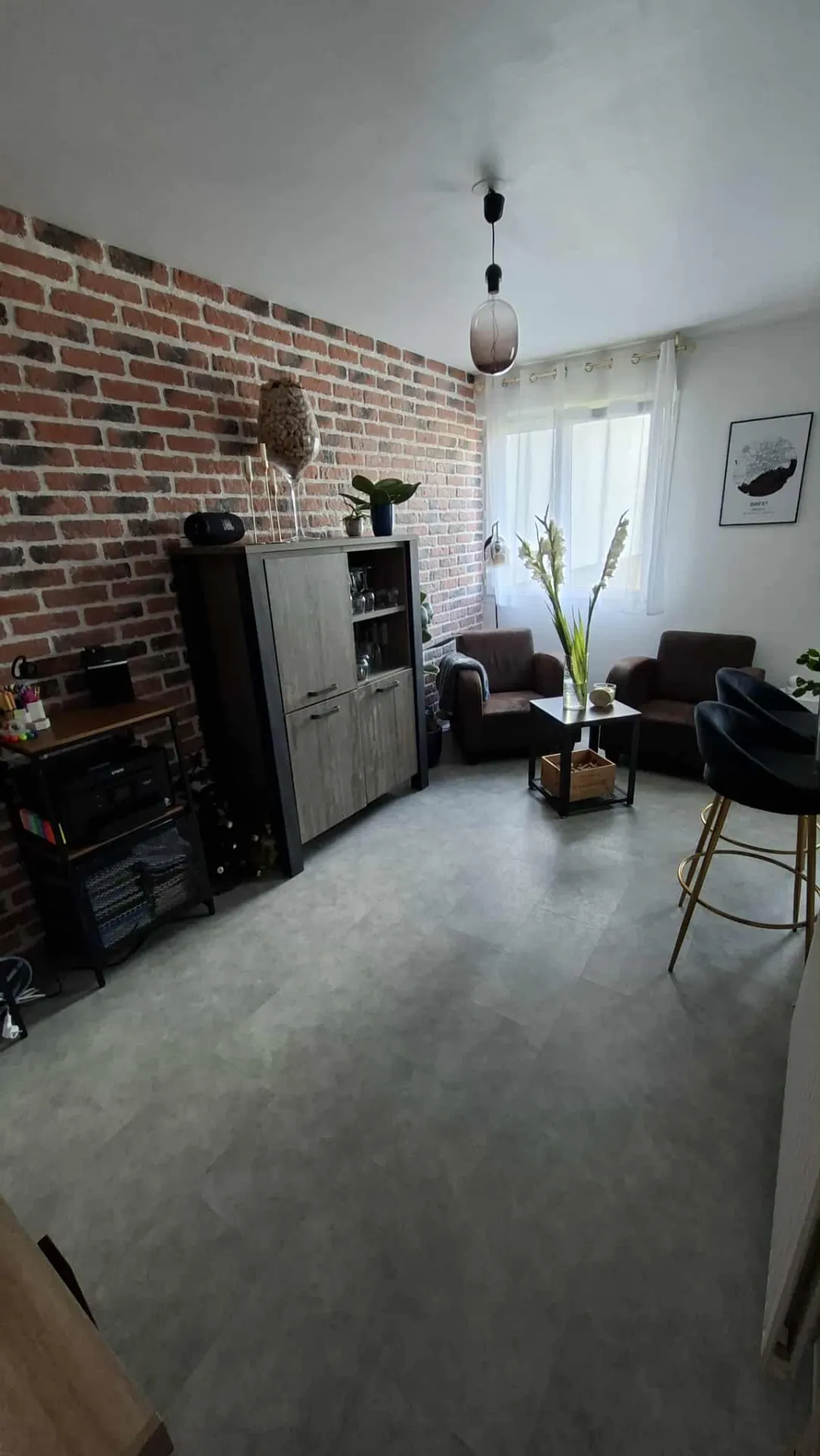 Appartement T4 à Brest avec loggia, cave et proximité des transports 